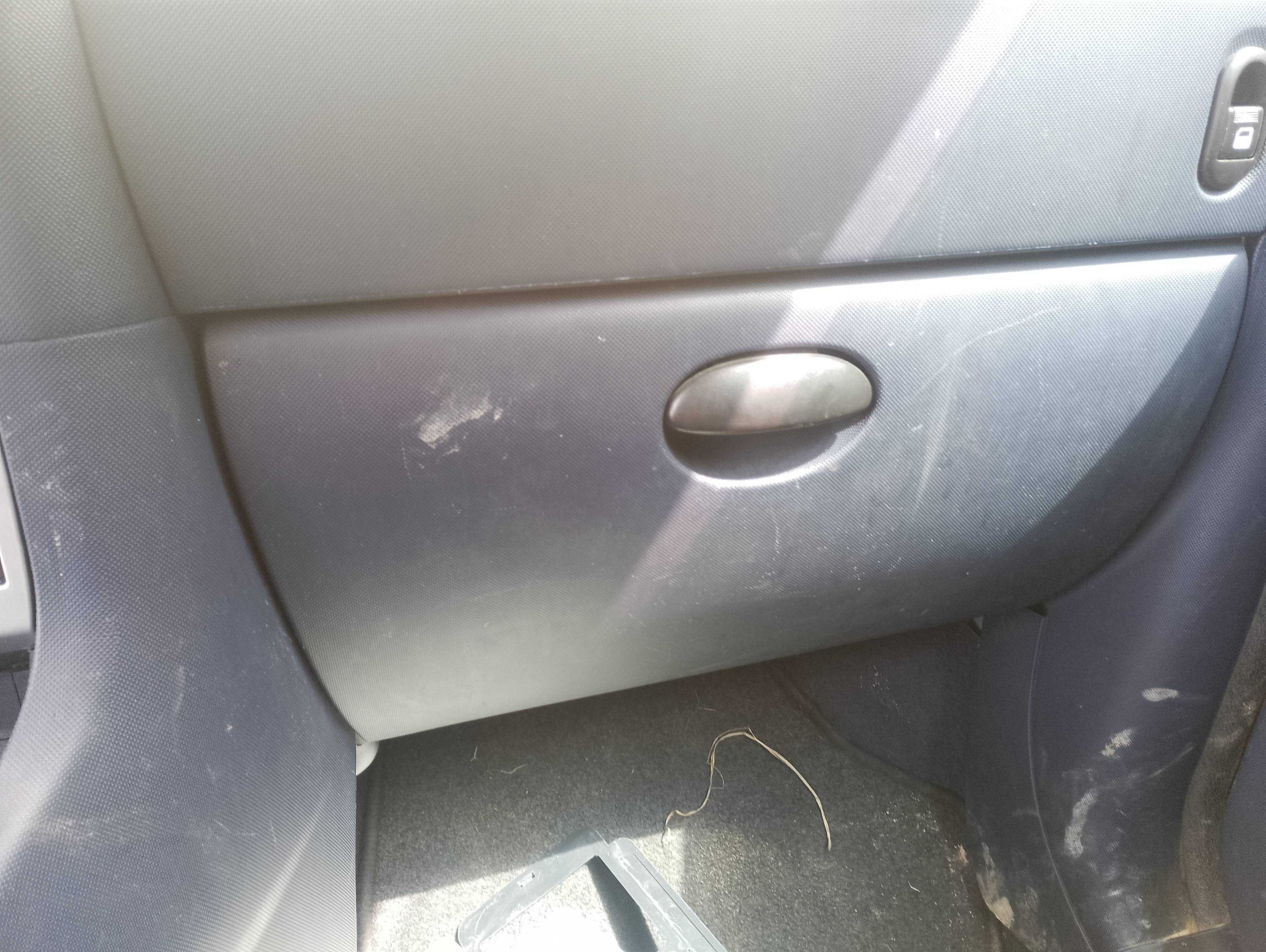 Recambio de guantera para peugeot 1007 sport referencia OEM IAM   