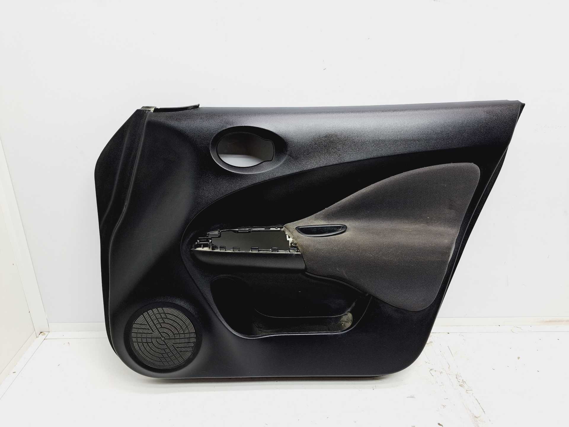 Recambio de guarnecido puerta delantera derecha para nissan juke (f15) acenta referencia OEM IAM 80900BV80A  