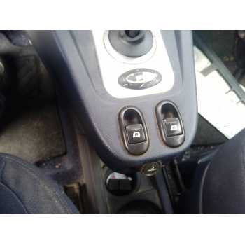 MANDO ELEVALUNAS DELANTERO IZQUIERDO 