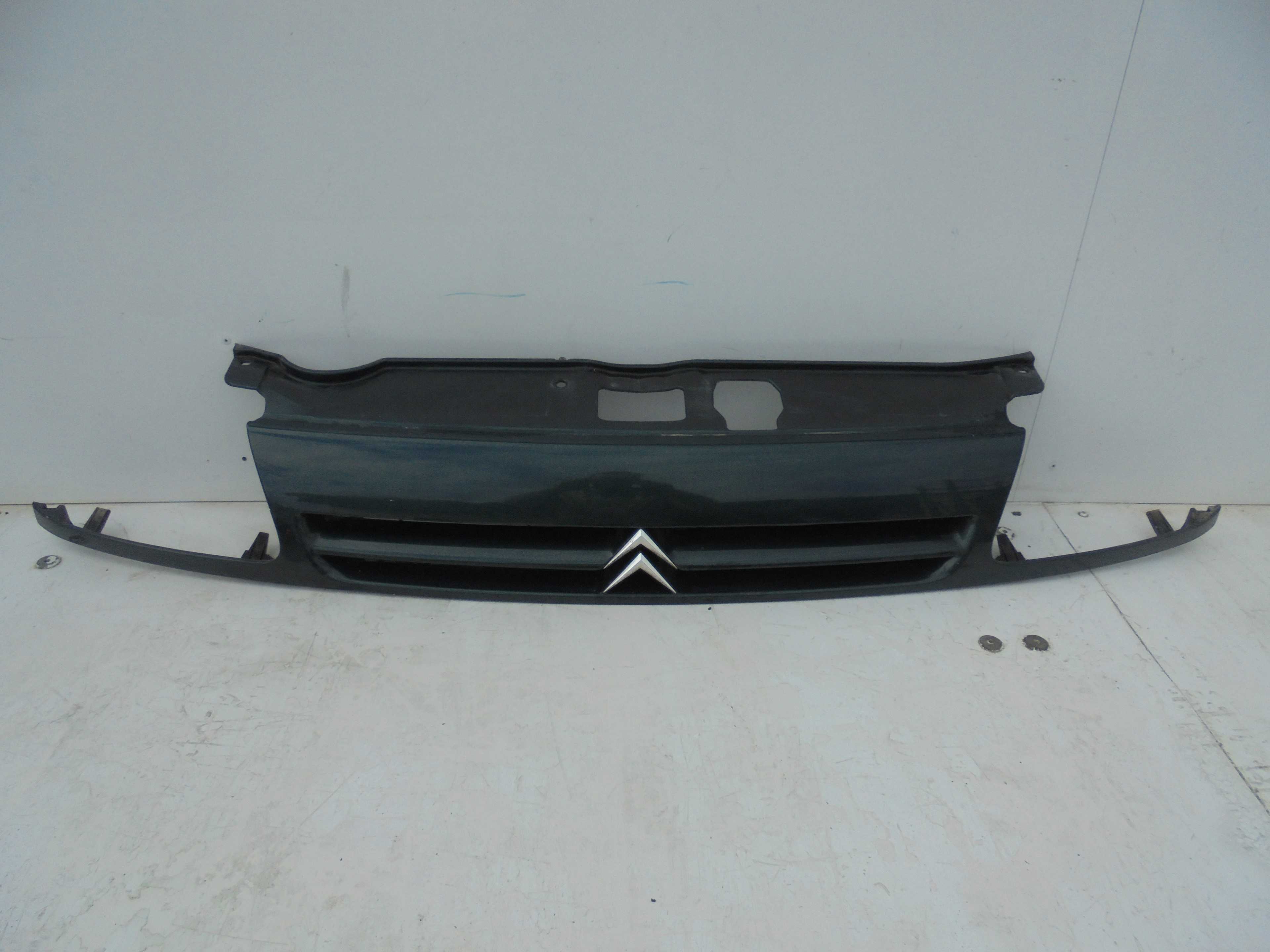 Recambio de rejilla delantera para citroën saxo 1.4 monaco referencia OEM IAM   