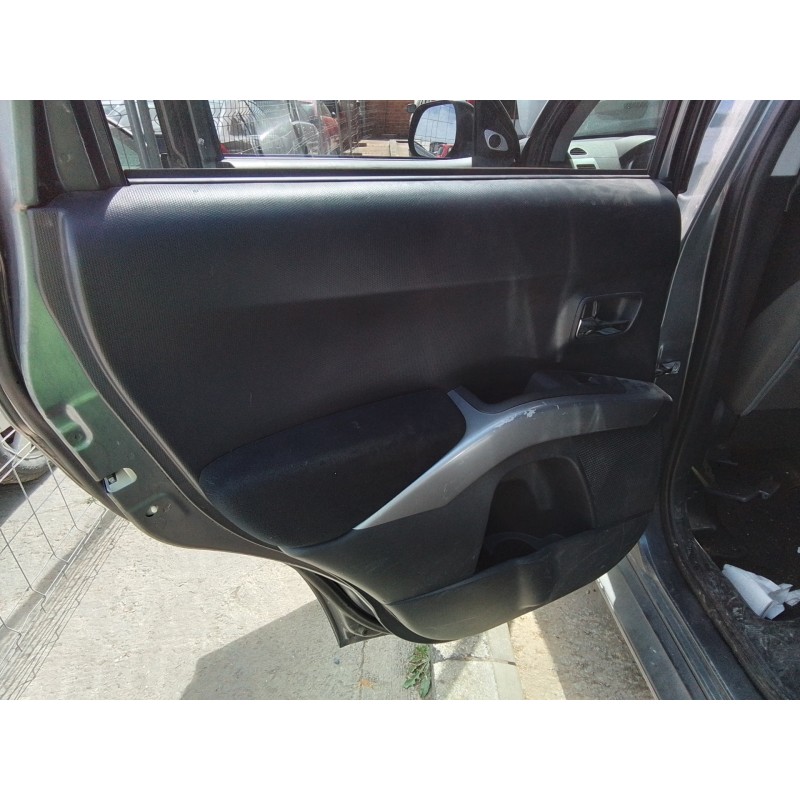Recambio de guarnecido puerta trasera izquierda para mitsubishi outlander (cw0) 2.2 di-d cat referencia OEM IAM   