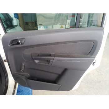 GUARNECIDO PUERTA TRASERA DERECHA 