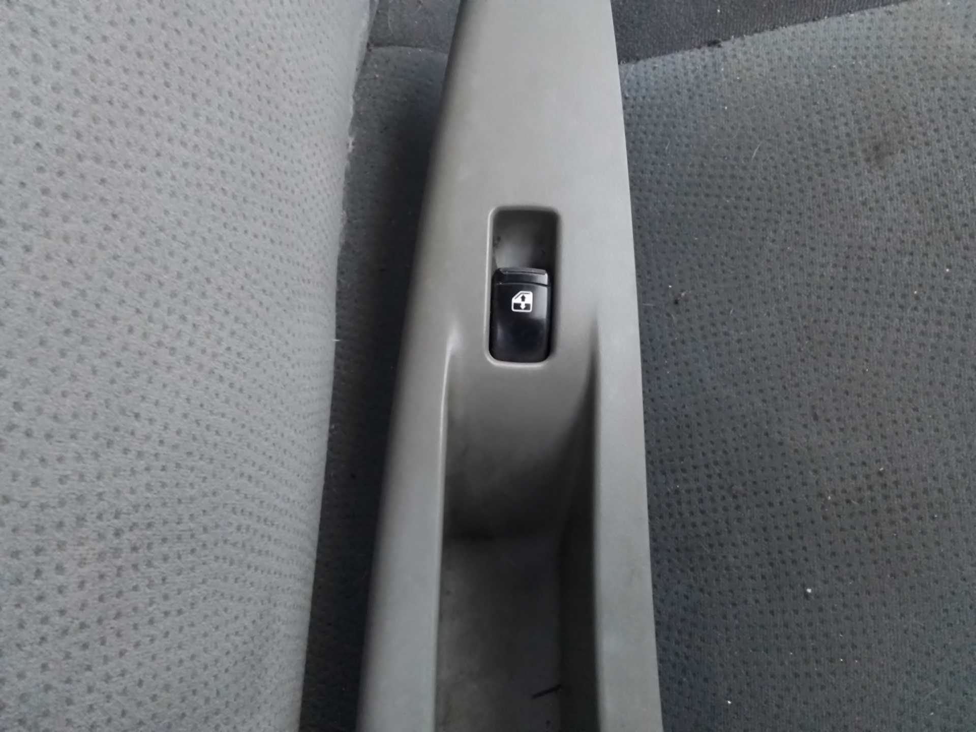 Recambio de mando elevalunas delantero derecho para chevrolet lacetti cdx referencia OEM IAM   