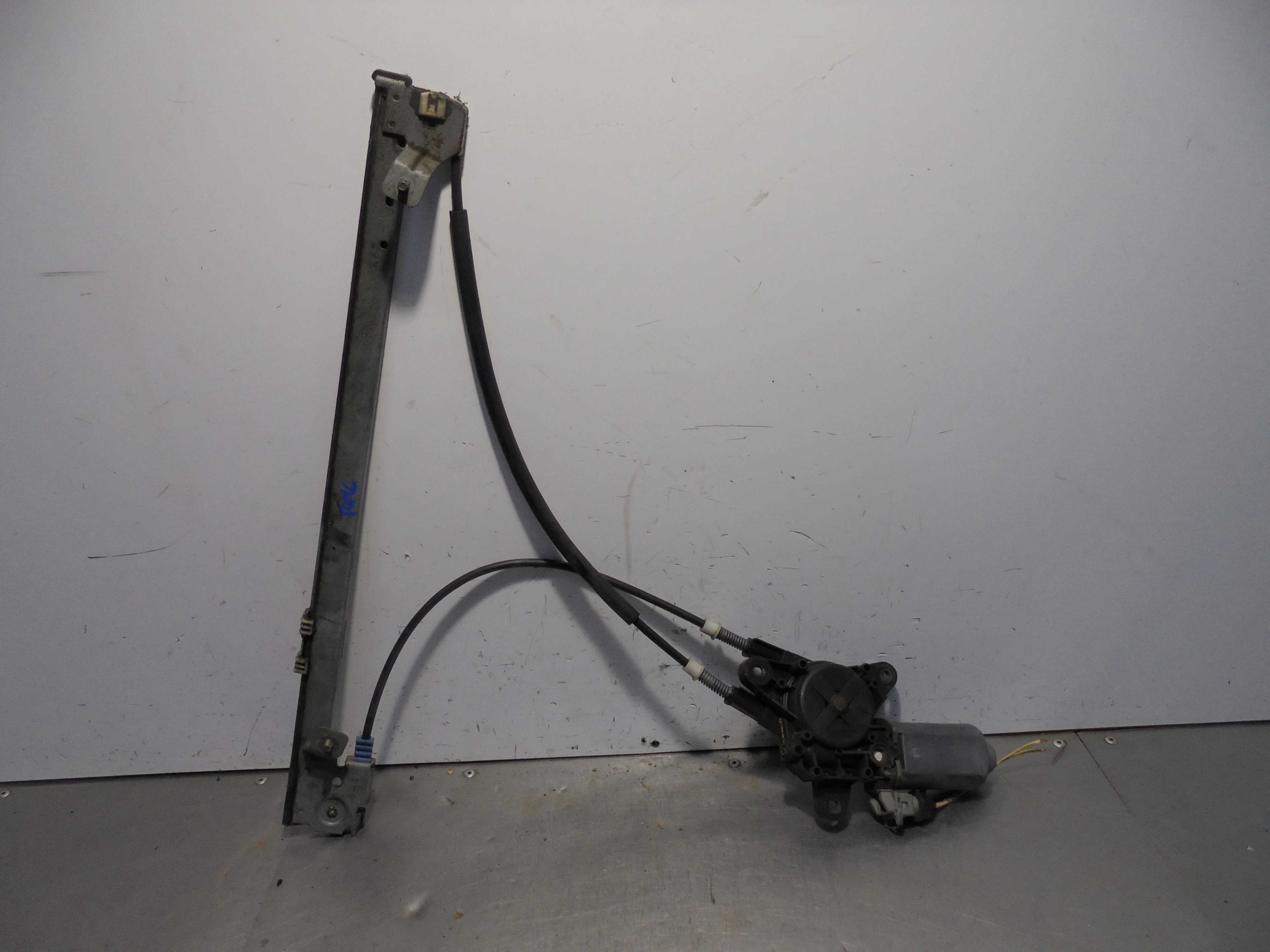 Recambio de elevalunas delantero izquierdo para citroën saxo 1.4 monaco referencia OEM IAM   