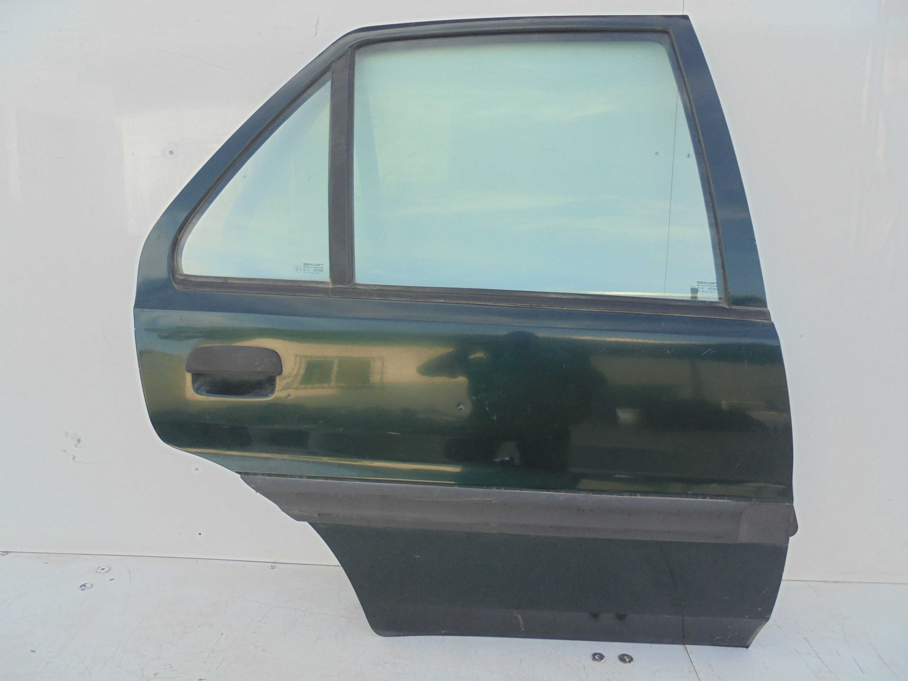 Recambio de puerta trasera derecha para citroën saxo 1.4 monaco referencia OEM IAM   