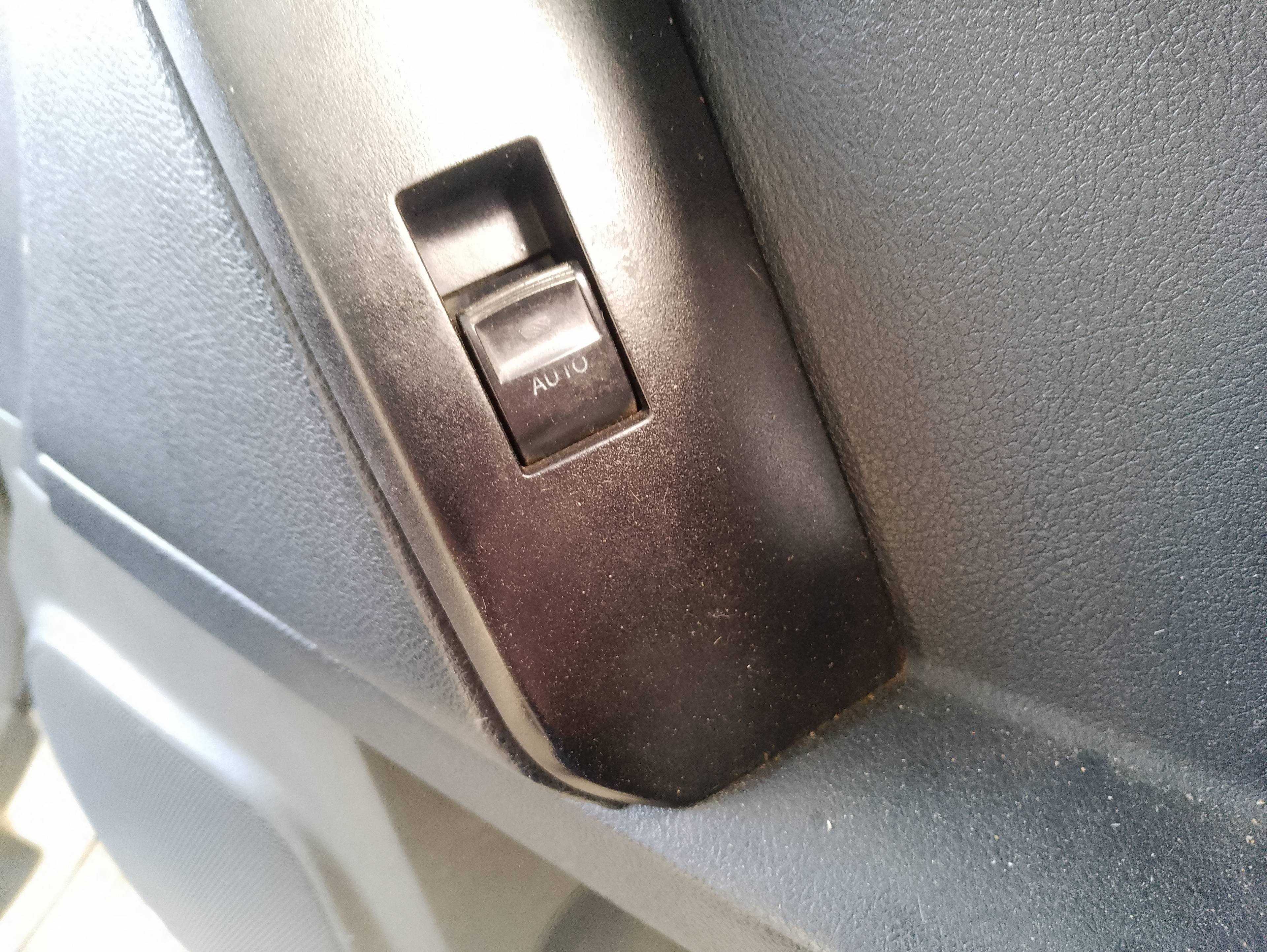 Recambio de mando elevalunas delantero derecho para toyota land cruiser (j15) basis referencia OEM IAM   