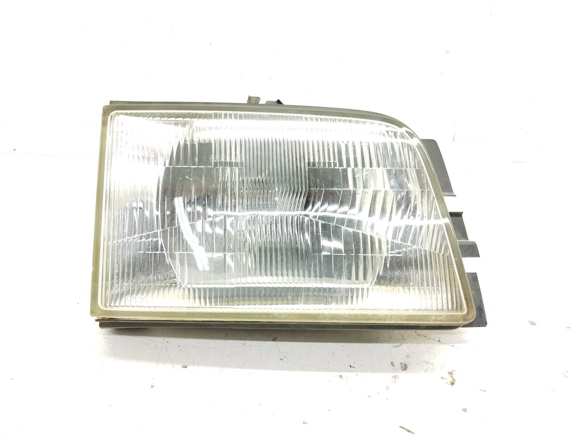 Recambio de faro derecho para opel monterey básico referencia OEM IAM   