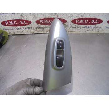 MANDO ELEVALUNAS DELANTERO DERECHO 254111KA5A 