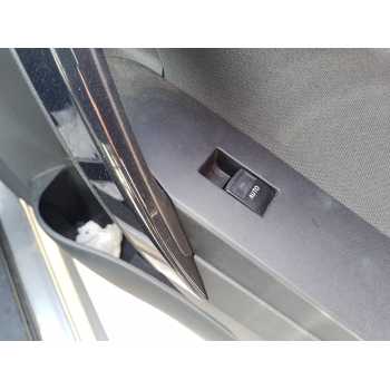 MANDO ELEVALUNAS DELANTERO DERECHO 7423102D50 