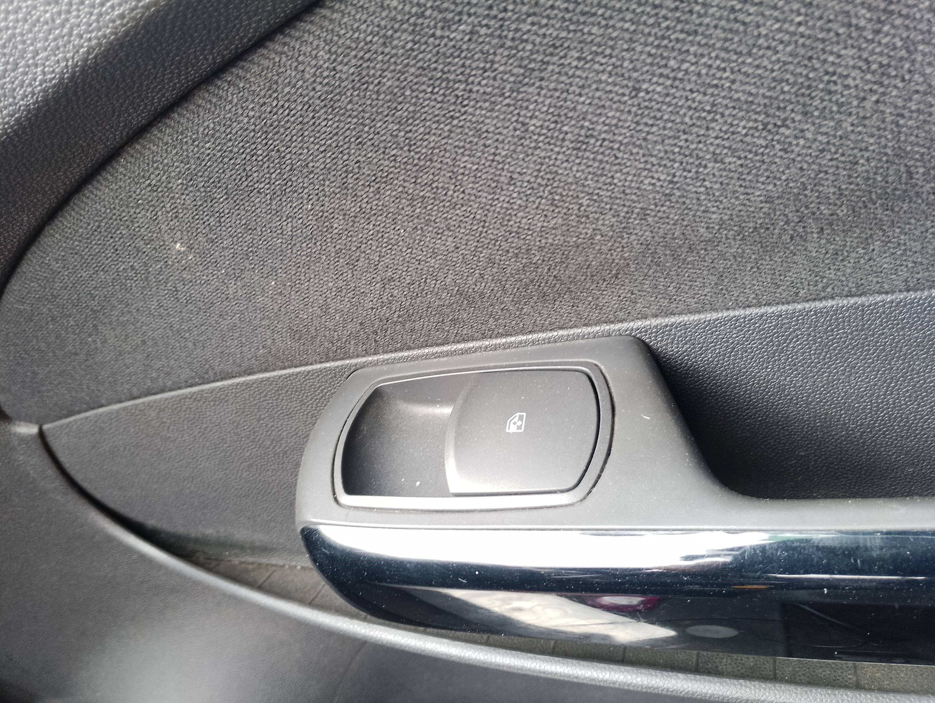Recambio de mando elevalunas delantero derecho para opel corsa d ´´111 years´´ referencia OEM IAM   