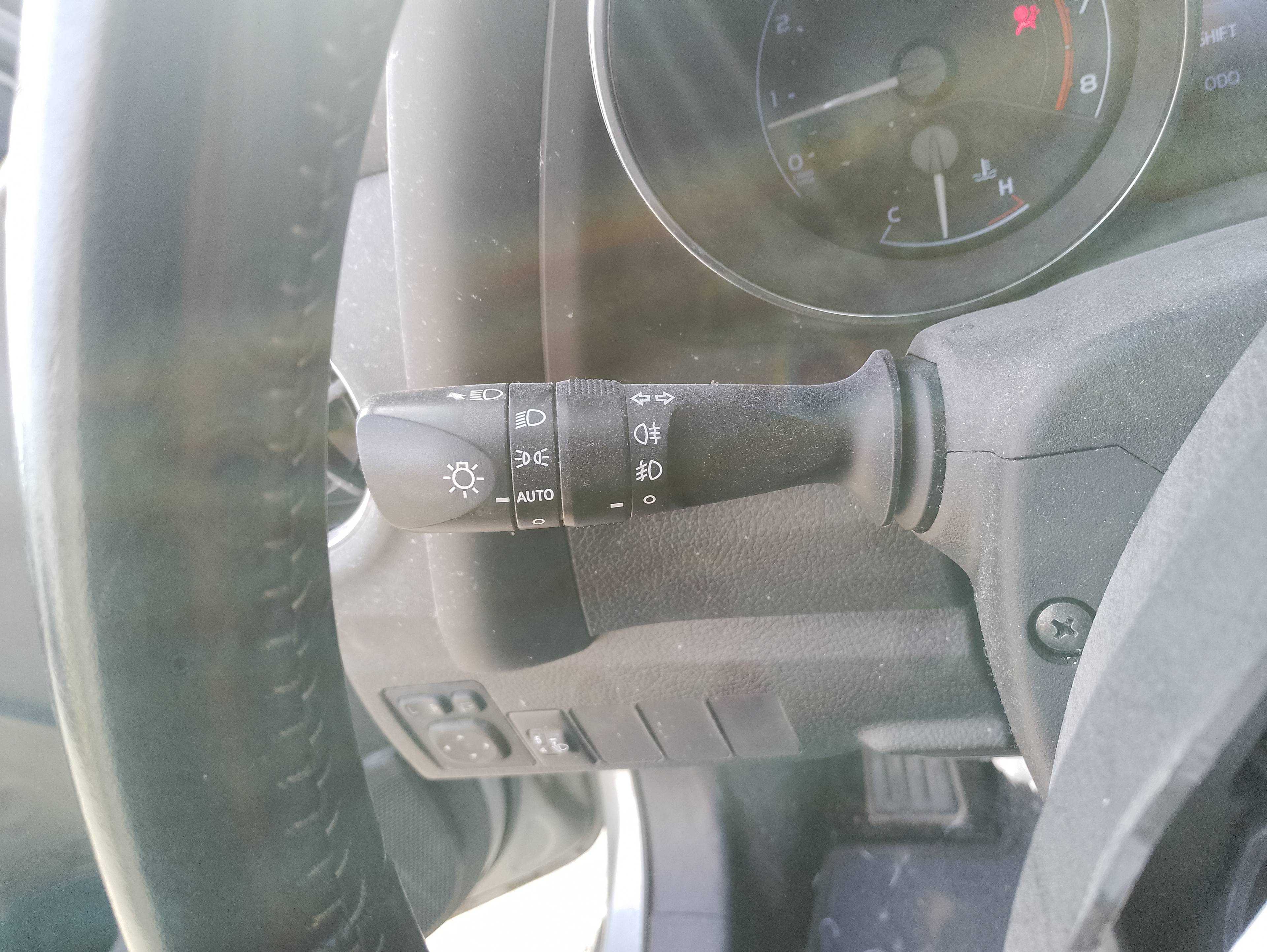 Recambio de mando luces para toyota auris active referencia OEM IAM   