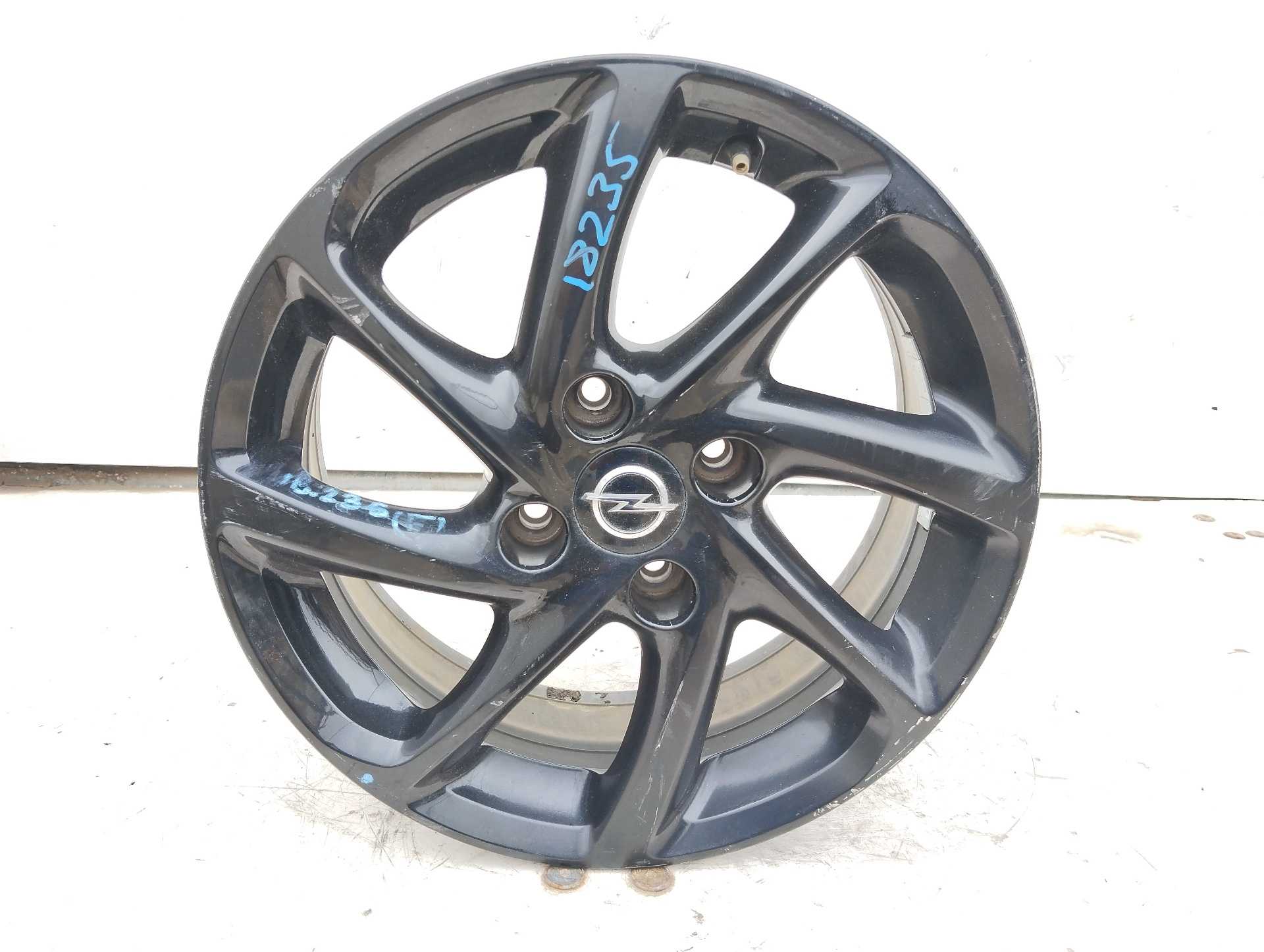 Recambio de llanta para opel corsa f edition referencia OEM IAM R16  