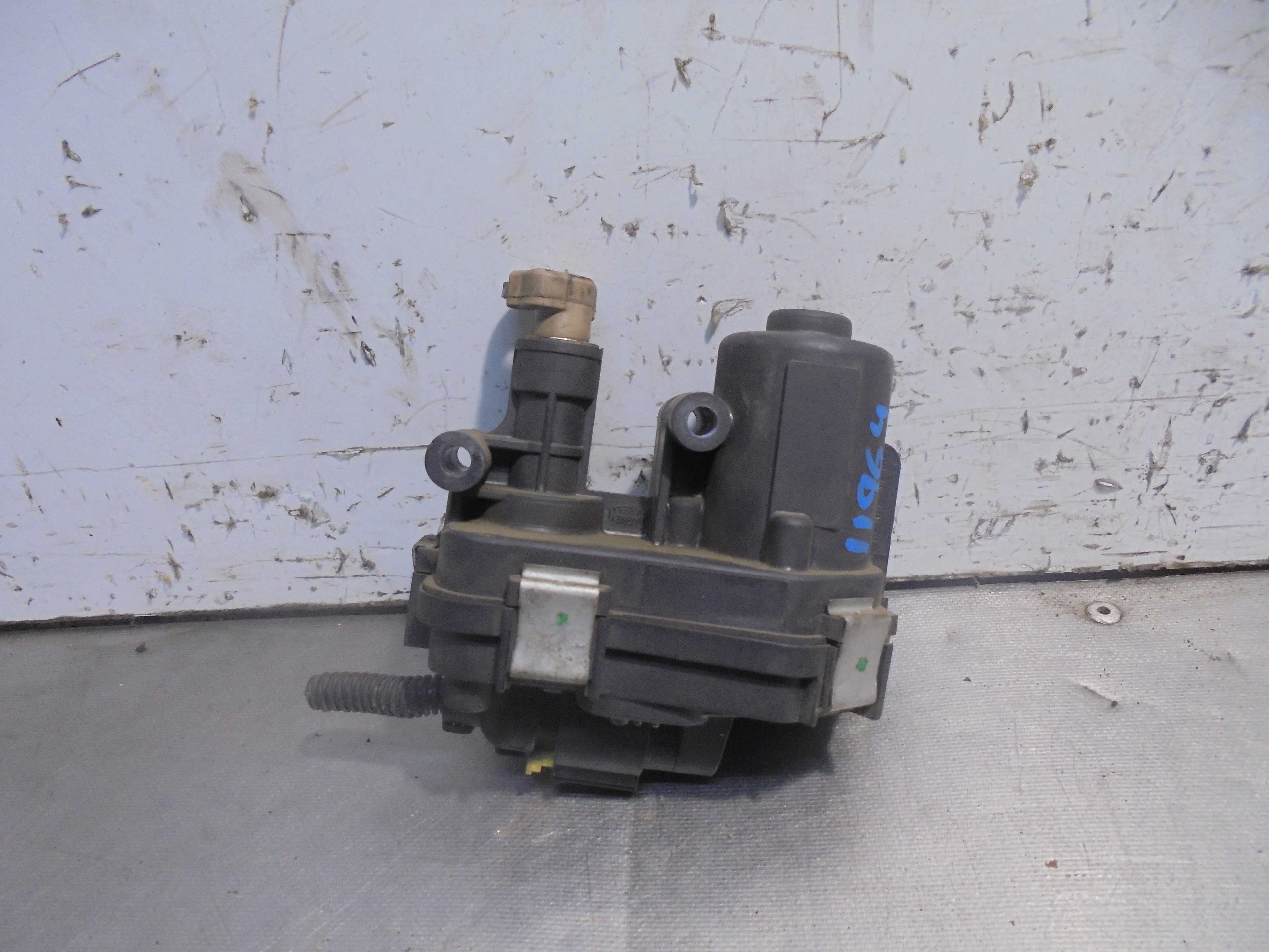 Recambio de motor colector admision para opel insignia berlina cosmo referencia OEM IAM 6T01AXN4J  