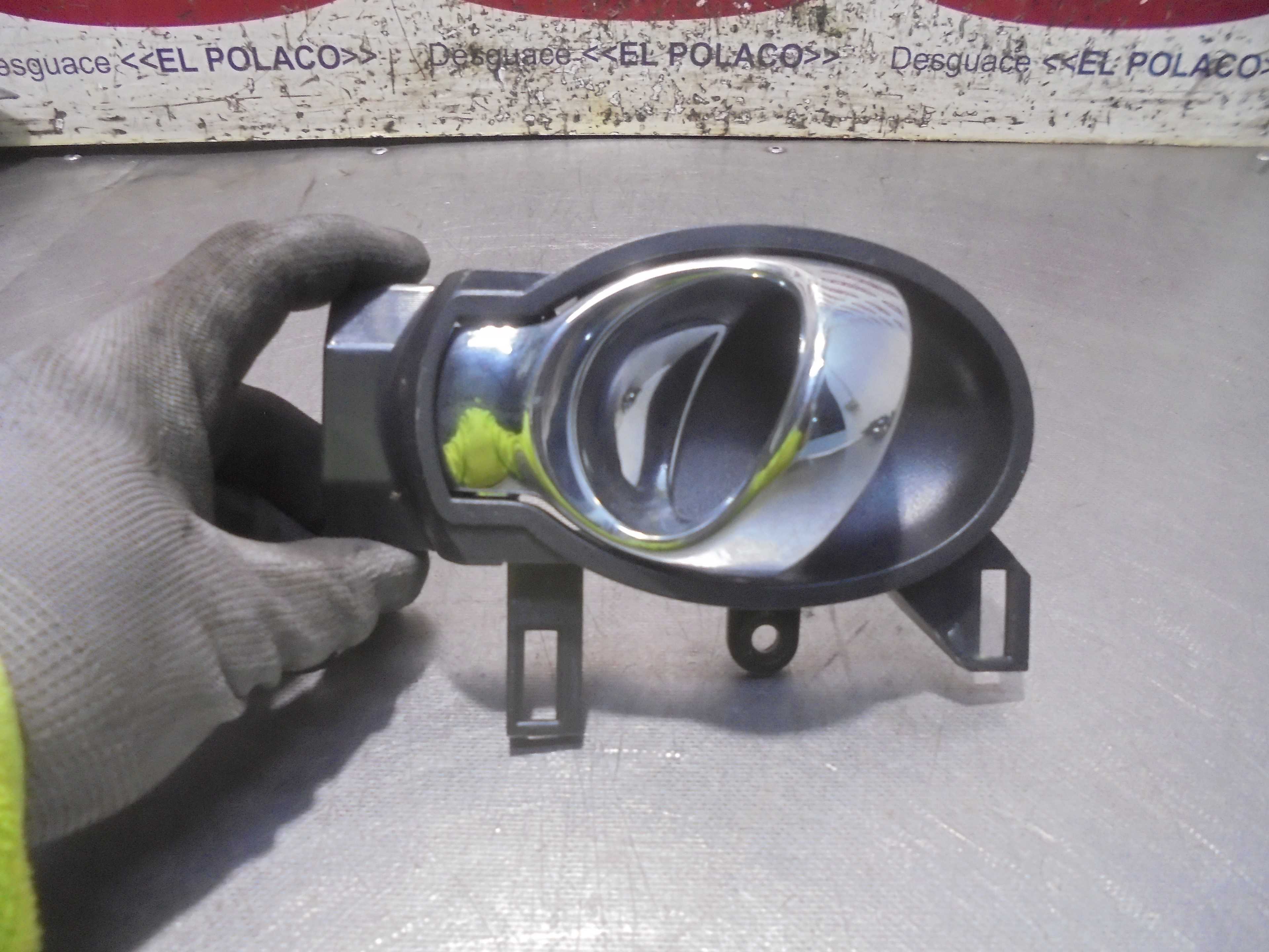 Recambio de maneta interior trasera izquierda para nissan juke (f15) acenta referencia OEM IAM   