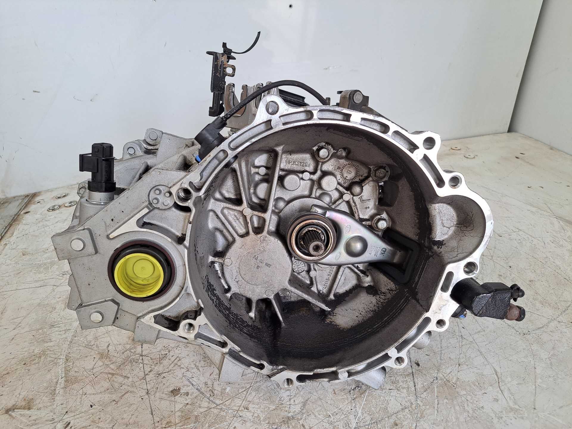 Recambio de caja cambios para hyundai i30 classic referencia OEM IAM WBJ6H 762702 