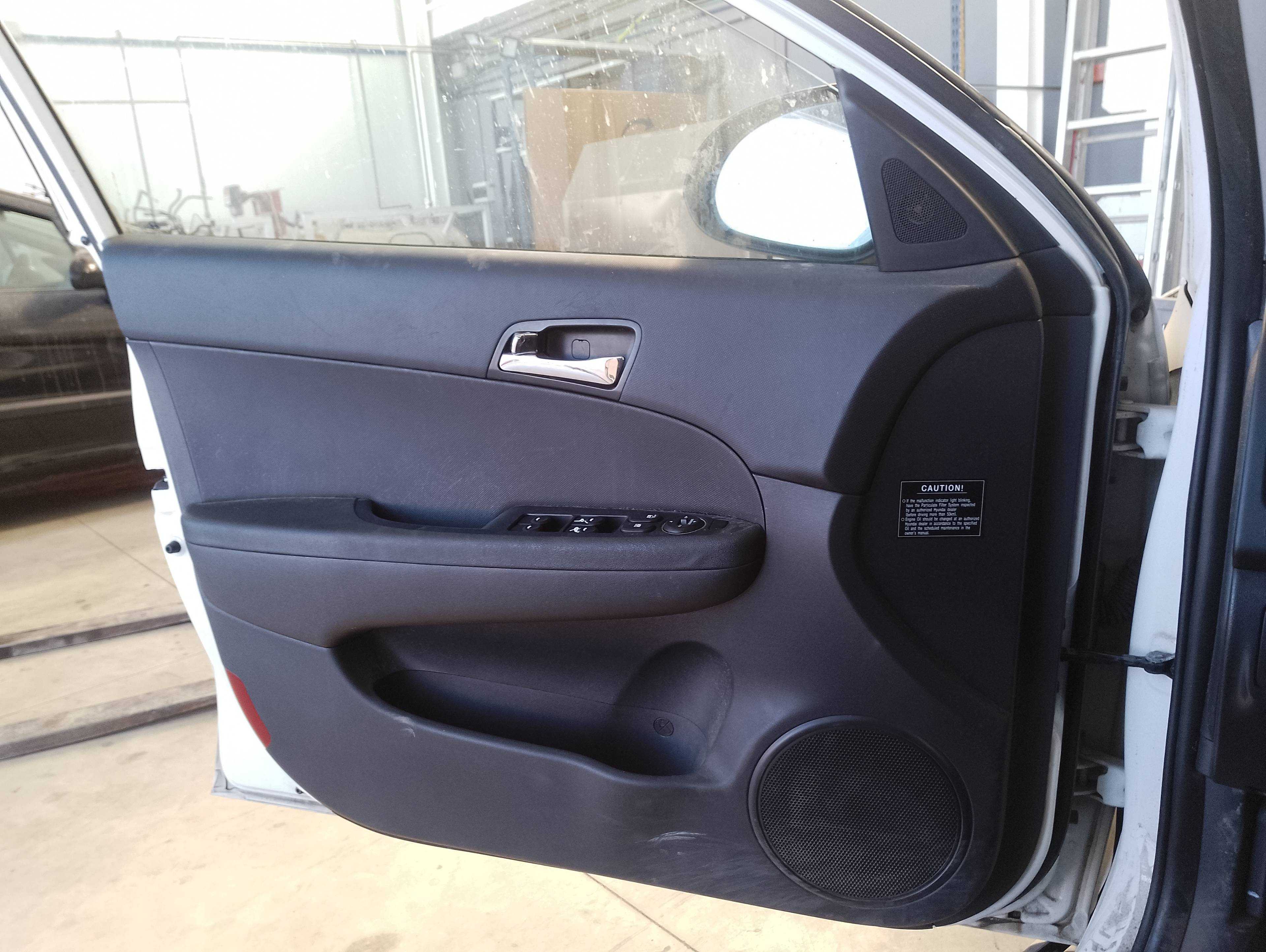 Recambio de guarnecido puerta delantera izquierda para hyundai i30 classic referencia OEM IAM   