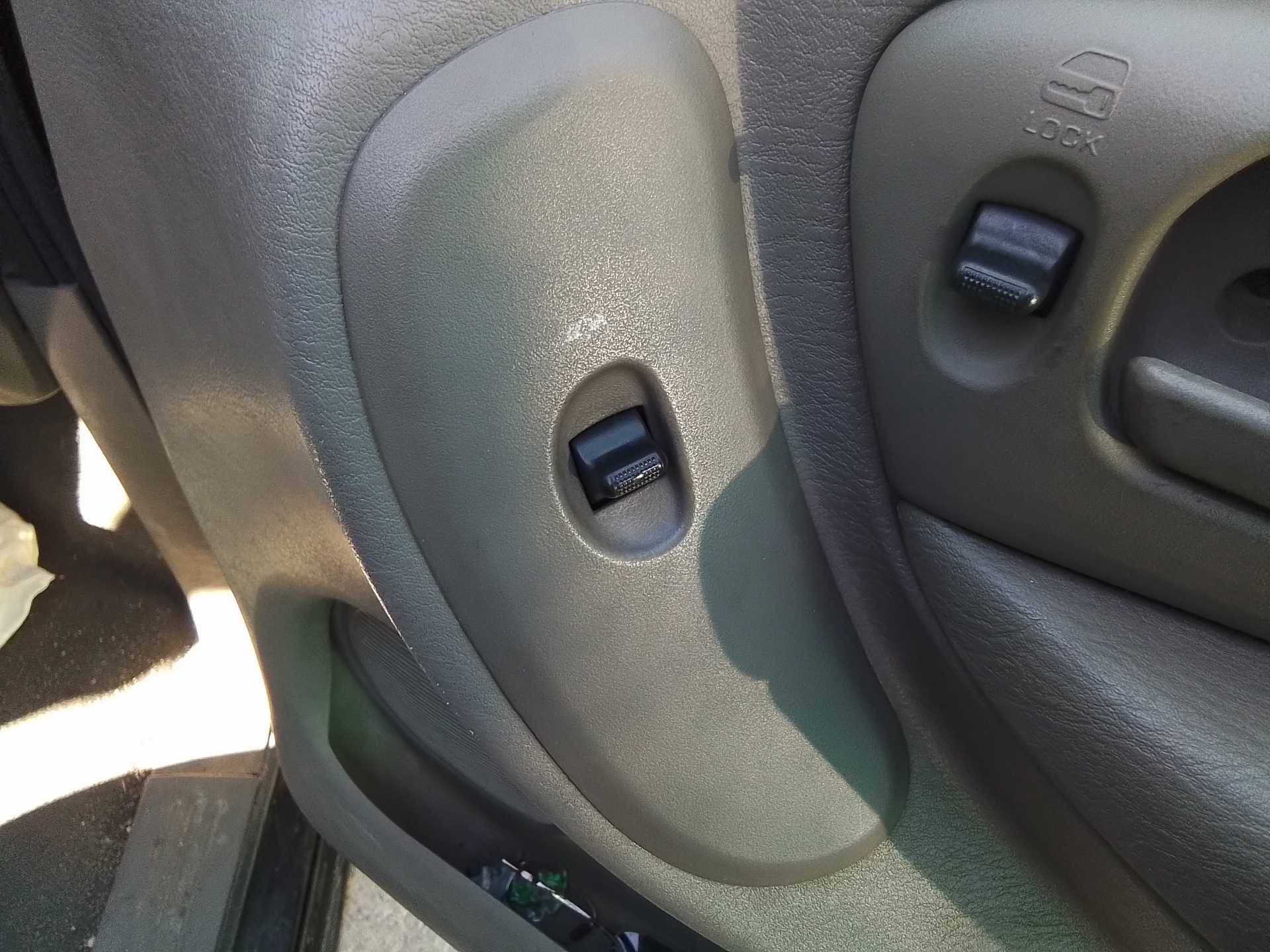 Recambio de mando elevalunas delantero derecho para chrysler voyager (rg) 2.8 crd cat referencia OEM IAM   
