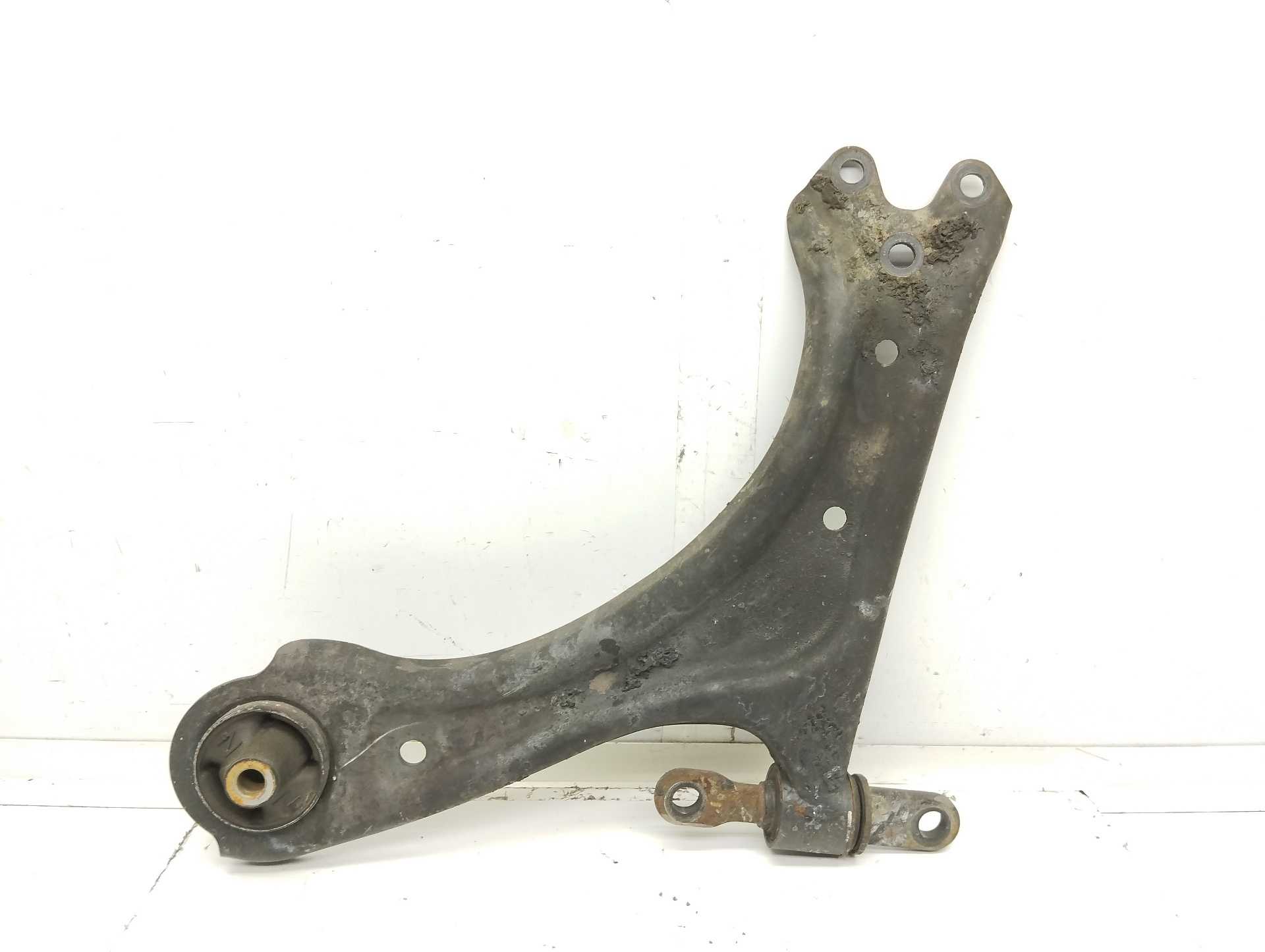 Recambio de brazo suspension inferior delantero izquierdo para hyundai tucson 1.6 crdi cat referencia OEM IAM   