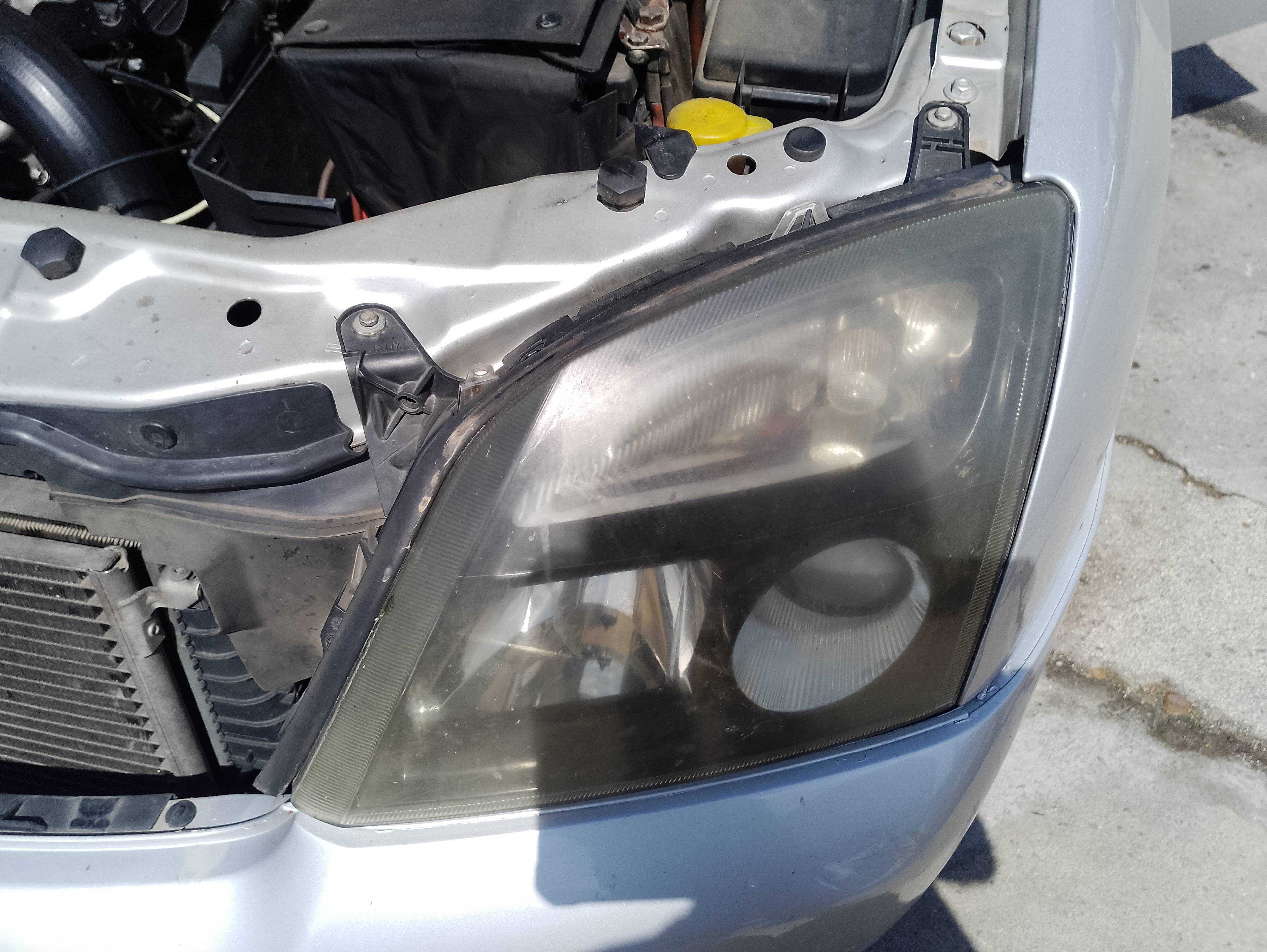 Recambio de faro izquierdo para opel vectra c berlina club referencia OEM IAM   
