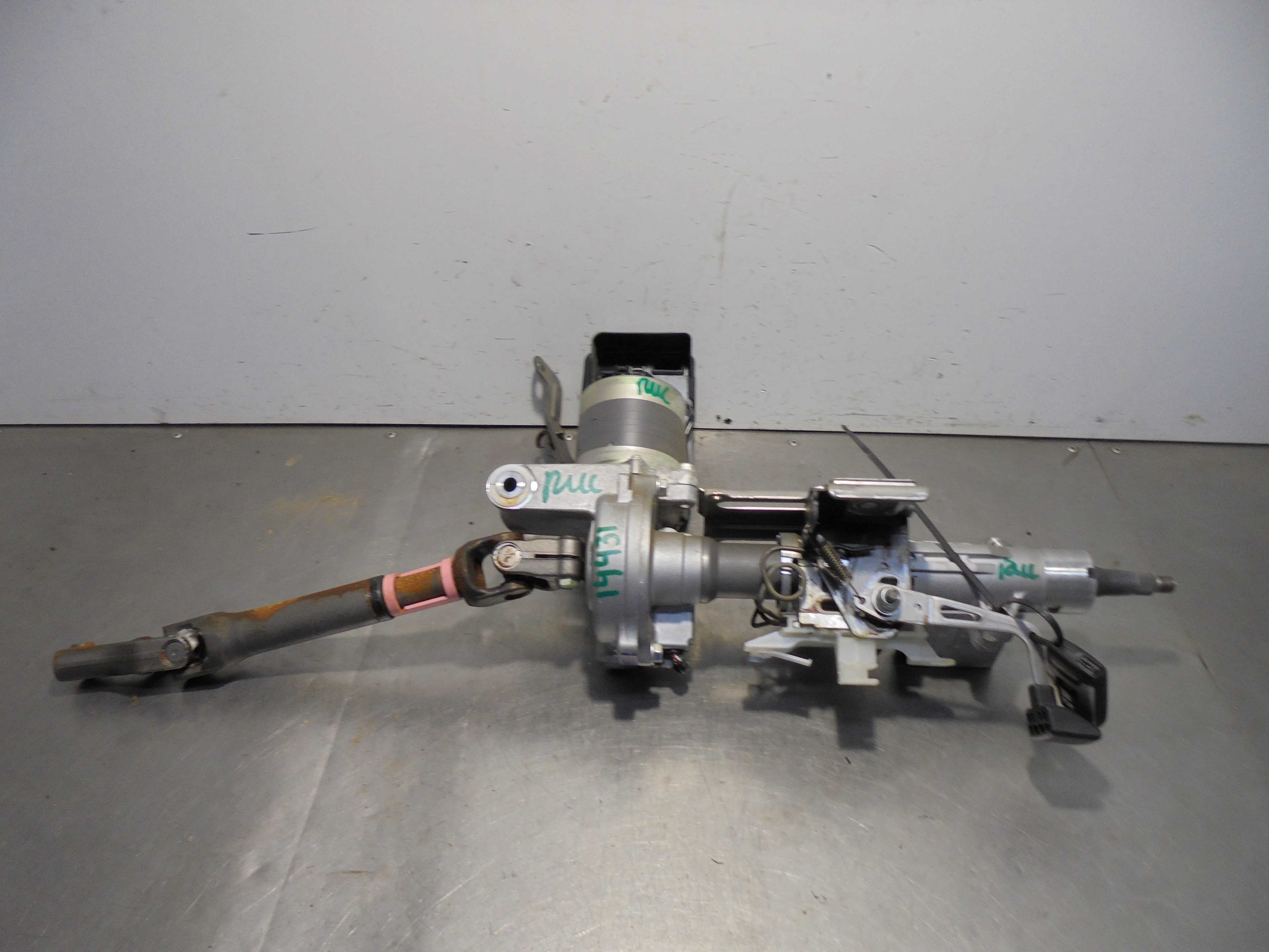 Recambio de columna direccion para toyota rav 4 advance hybrid referencia OEM IAM 8965042211 NSK 