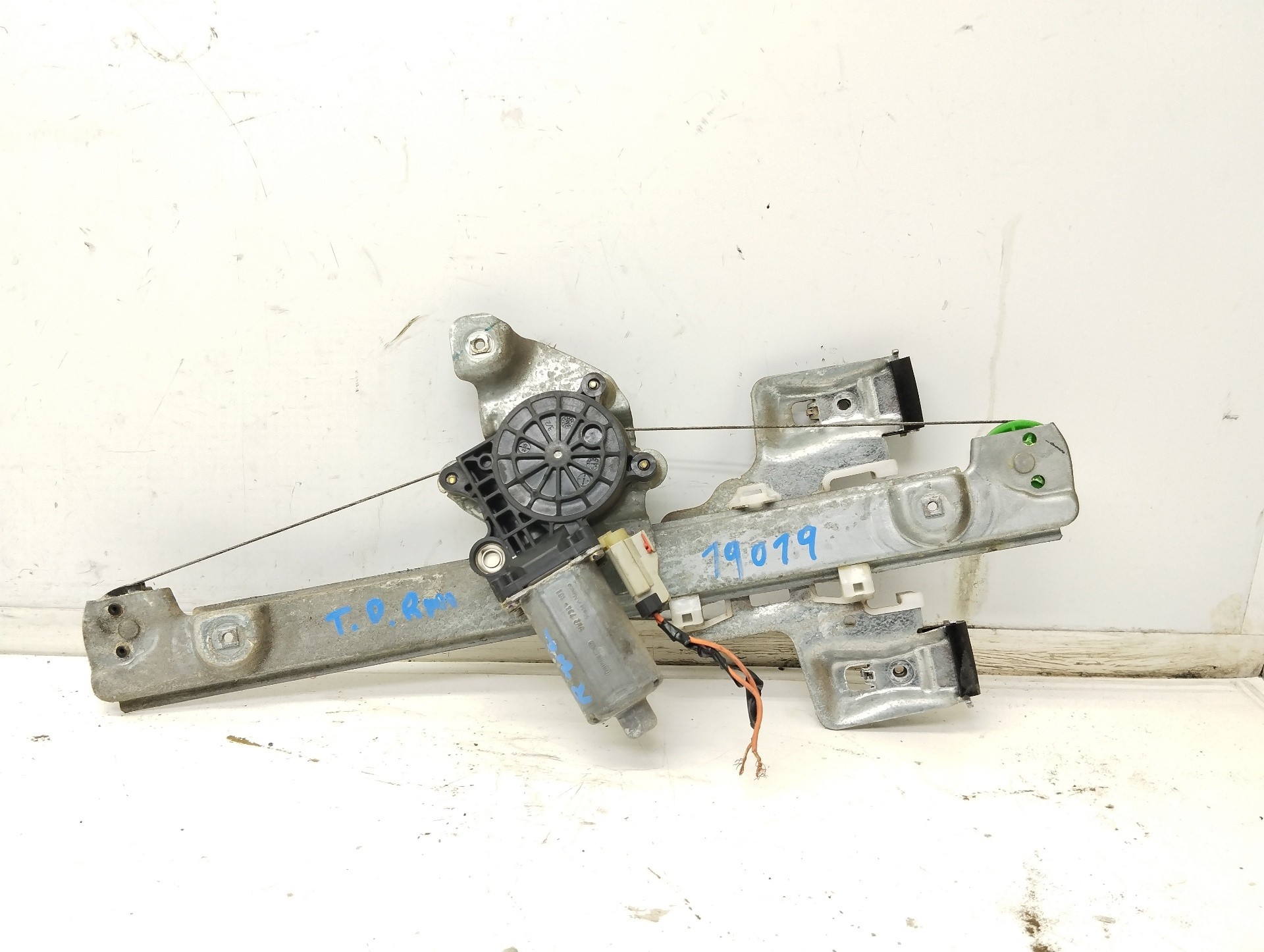 Recambio de elevalunas trasero derecho para chrysler 300 c 3.0 crd referencia OEM IAM 992734101  