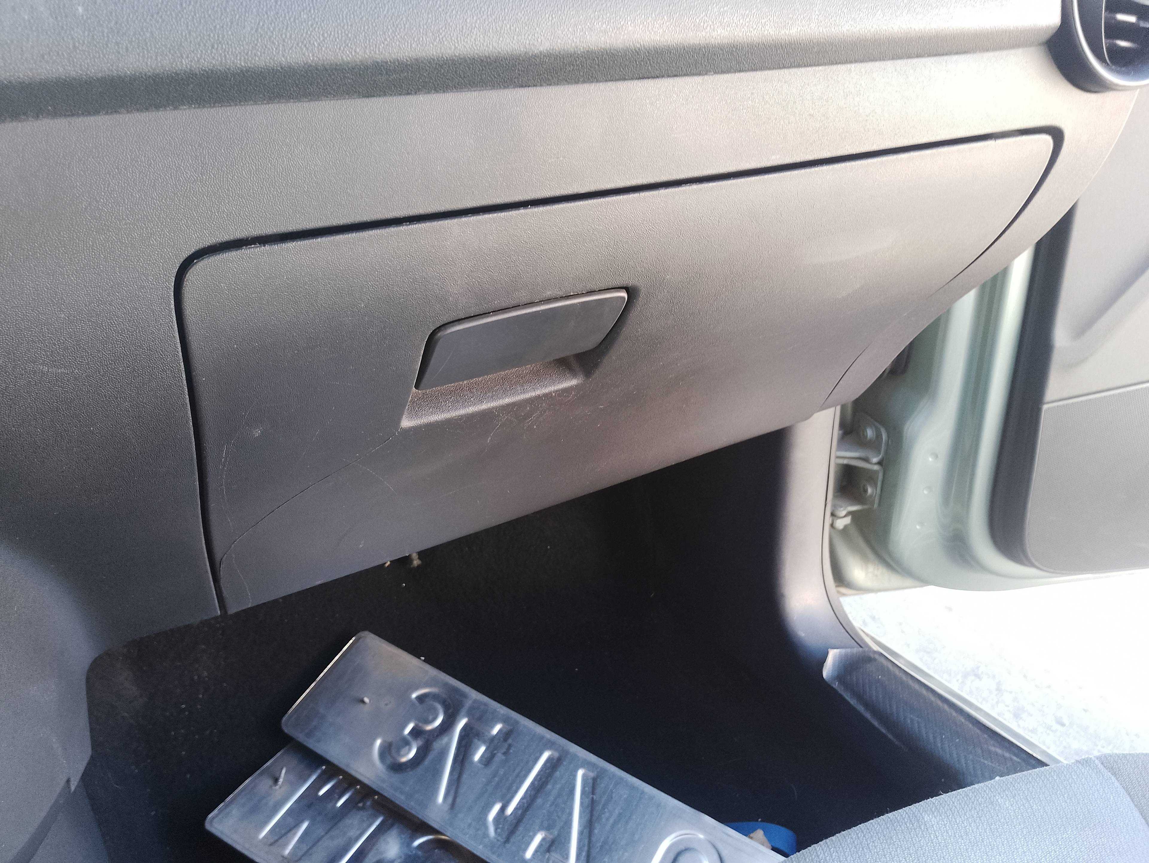 Recambio de guantera para seat ibiza (6l1) cool referencia OEM IAM   