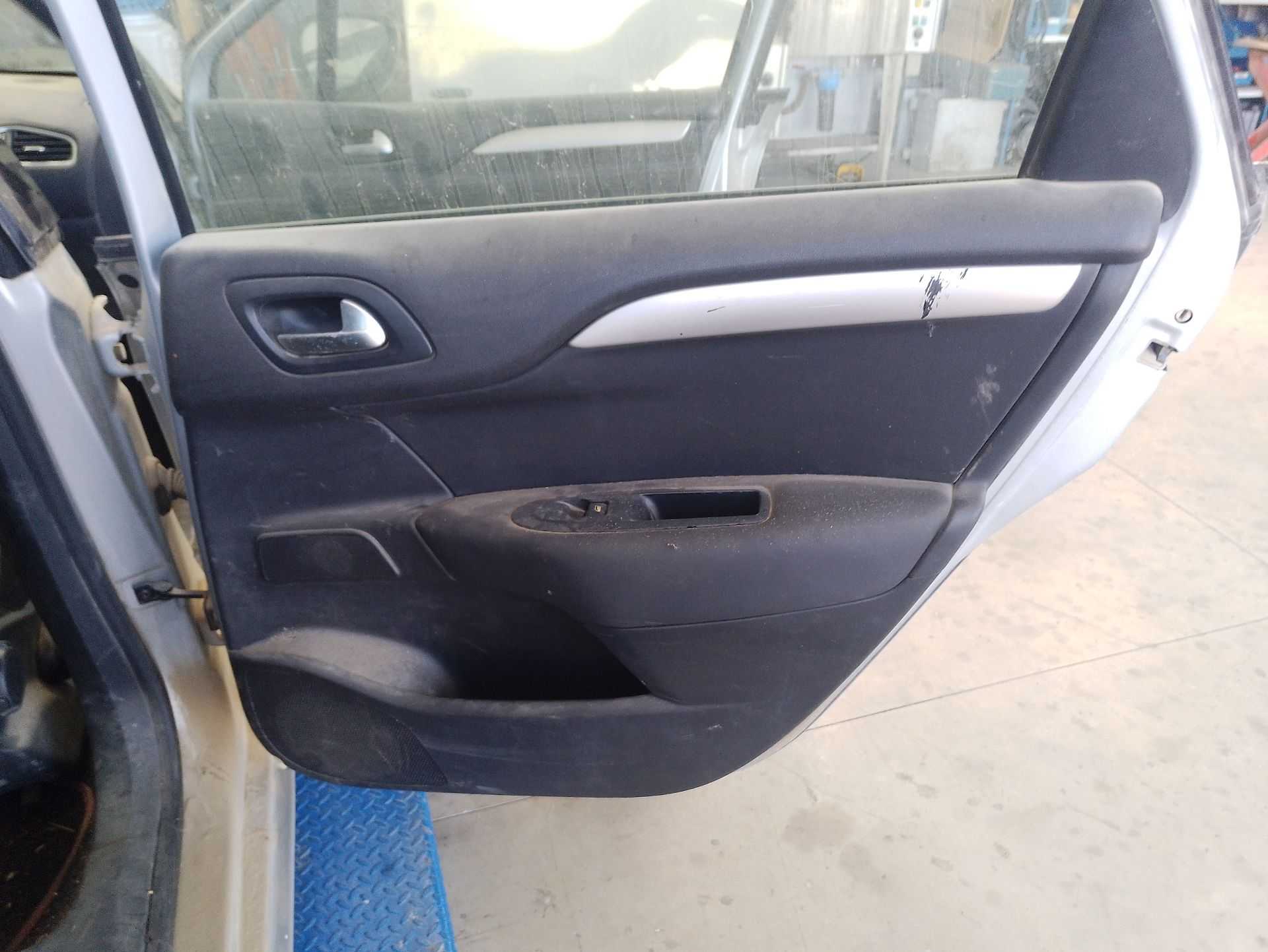 Recambio de guarnecido puerta trasera derecha para citroën c4 ii (nc_) 1.6 hdi 90 referencia OEM IAM   