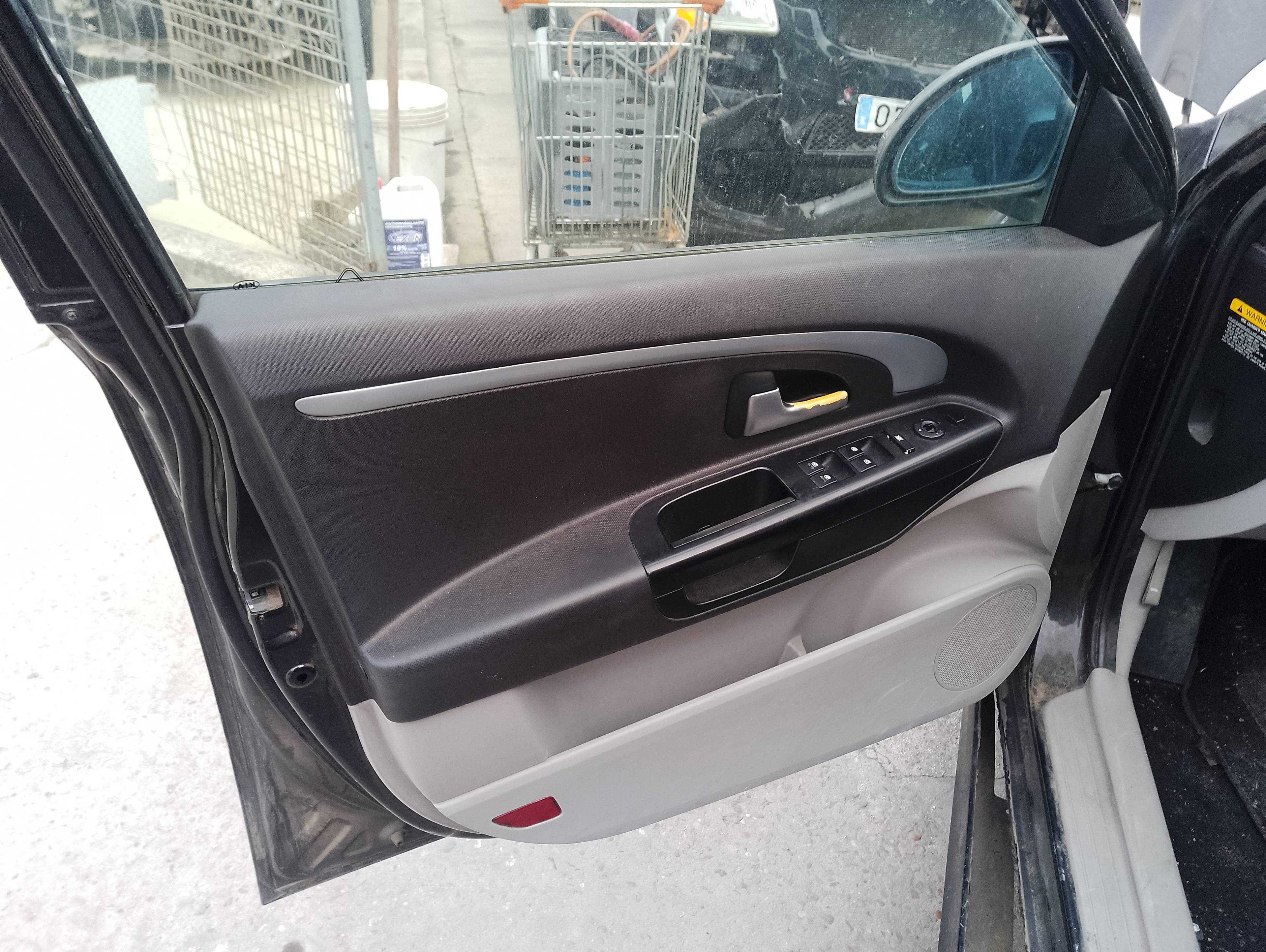 Recambio de guarnecido puerta delantera izquierda para kia cee´d active referencia OEM IAM   