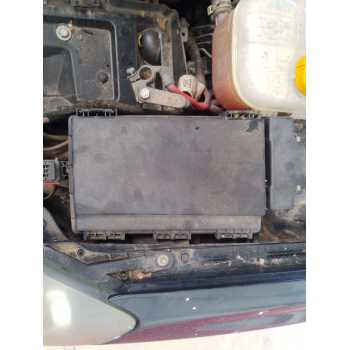 CAJA RELES / FUSIBLES 13208748 
