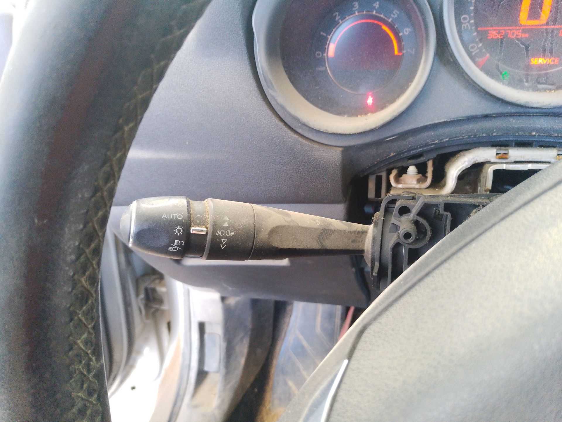 Recambio de mando luces/intermitencia (com2000) para citroën c4 ii (nc_) 1.6 hdi 90 referencia OEM IAM   