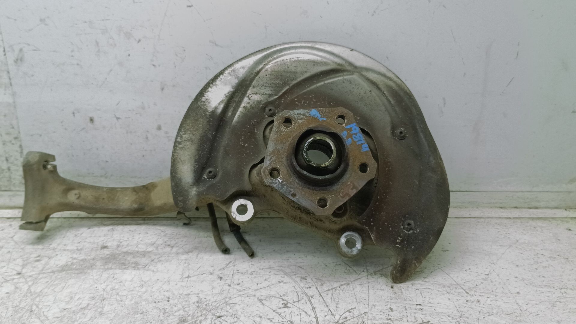 Recambio de mangueta delantera derecha para audi a4 berlina (8w2) básico referencia OEM IAM 8W0407242F  
