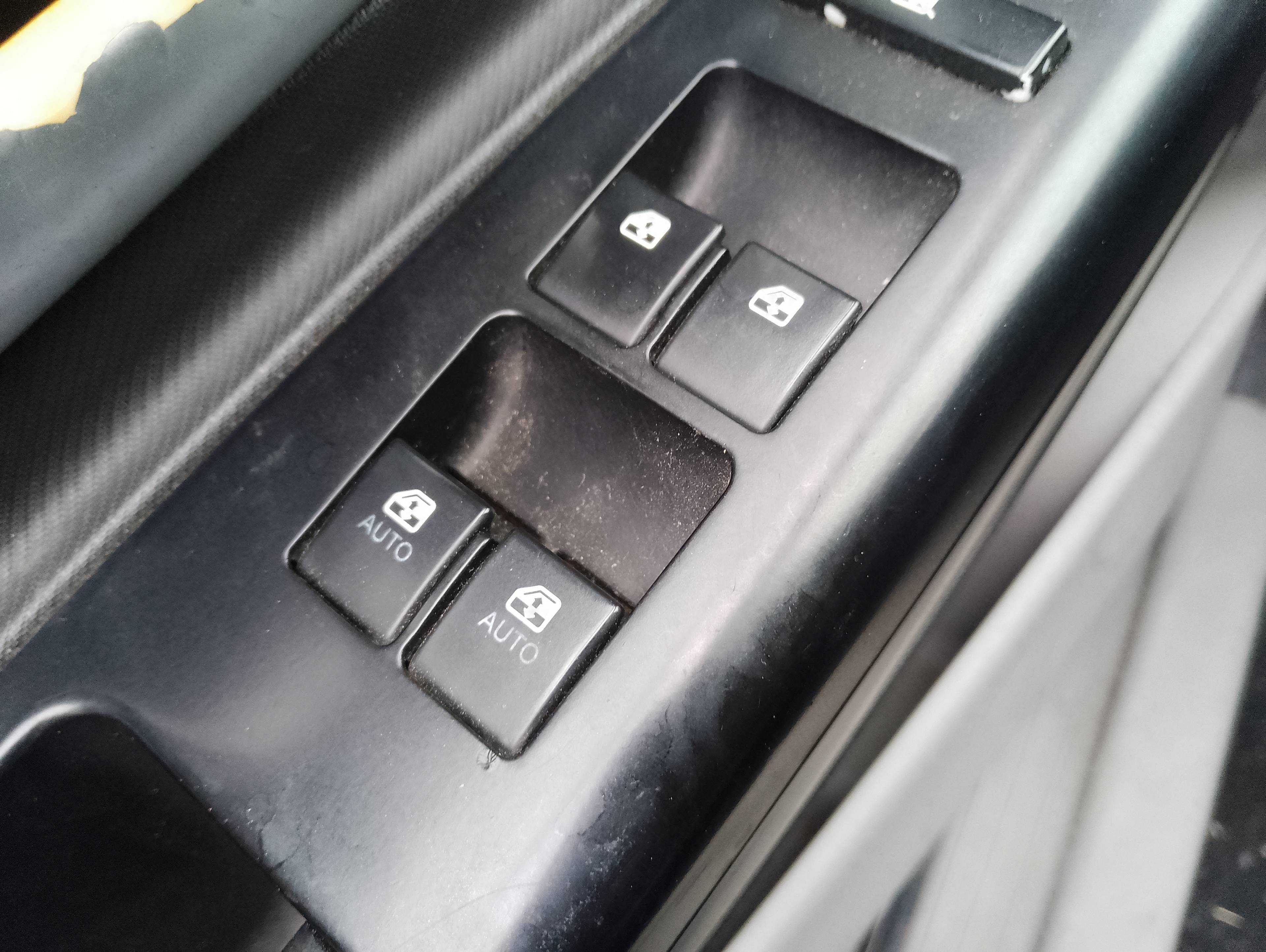 Recambio de mando elevalunas delantero izquierdo para kia cee´d active referencia OEM IAM   