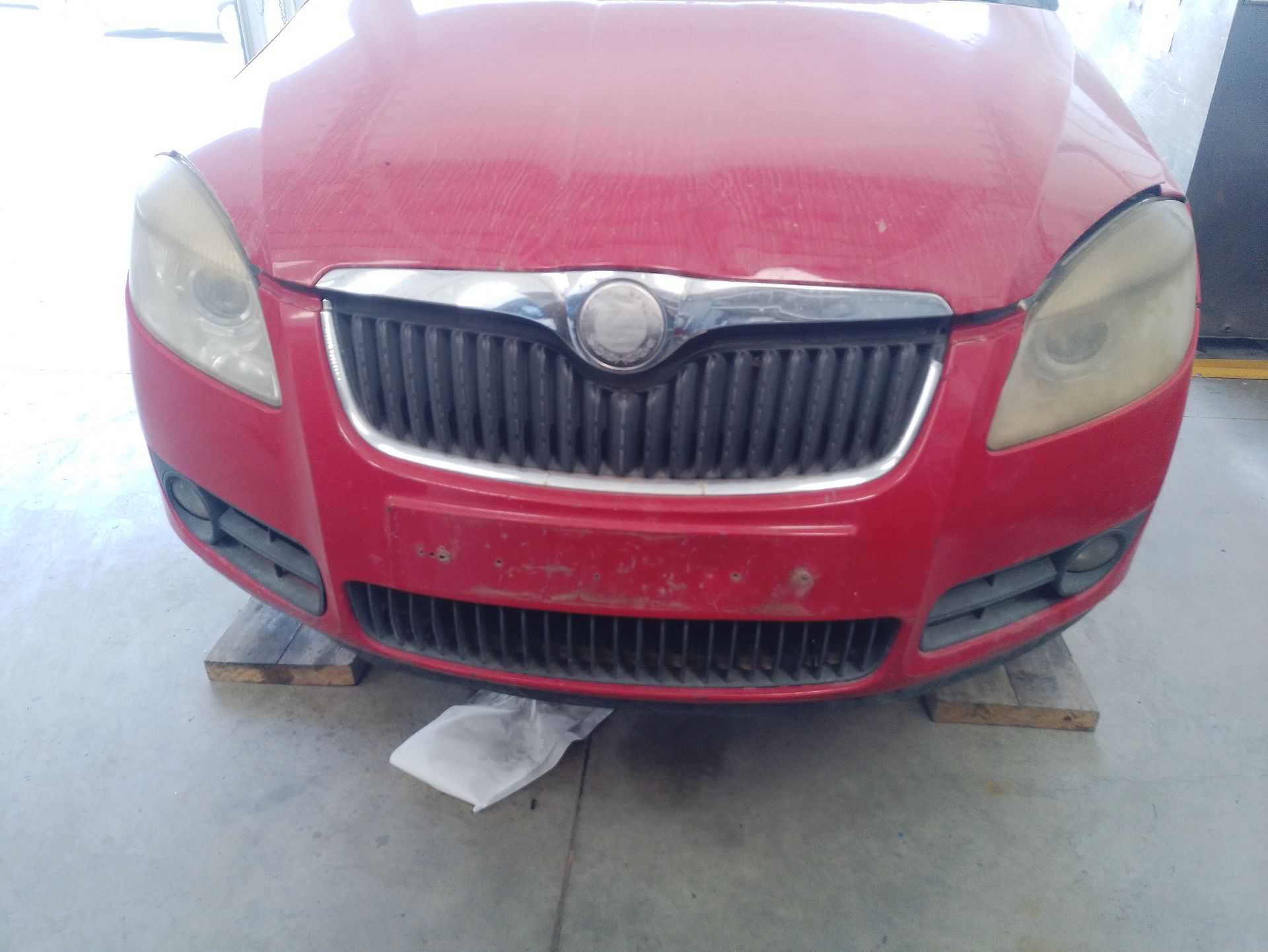 Recambio de paragolpes delantero para skoda fabia ii (542) 1.4 tdi referencia OEM IAM 5J0807221  