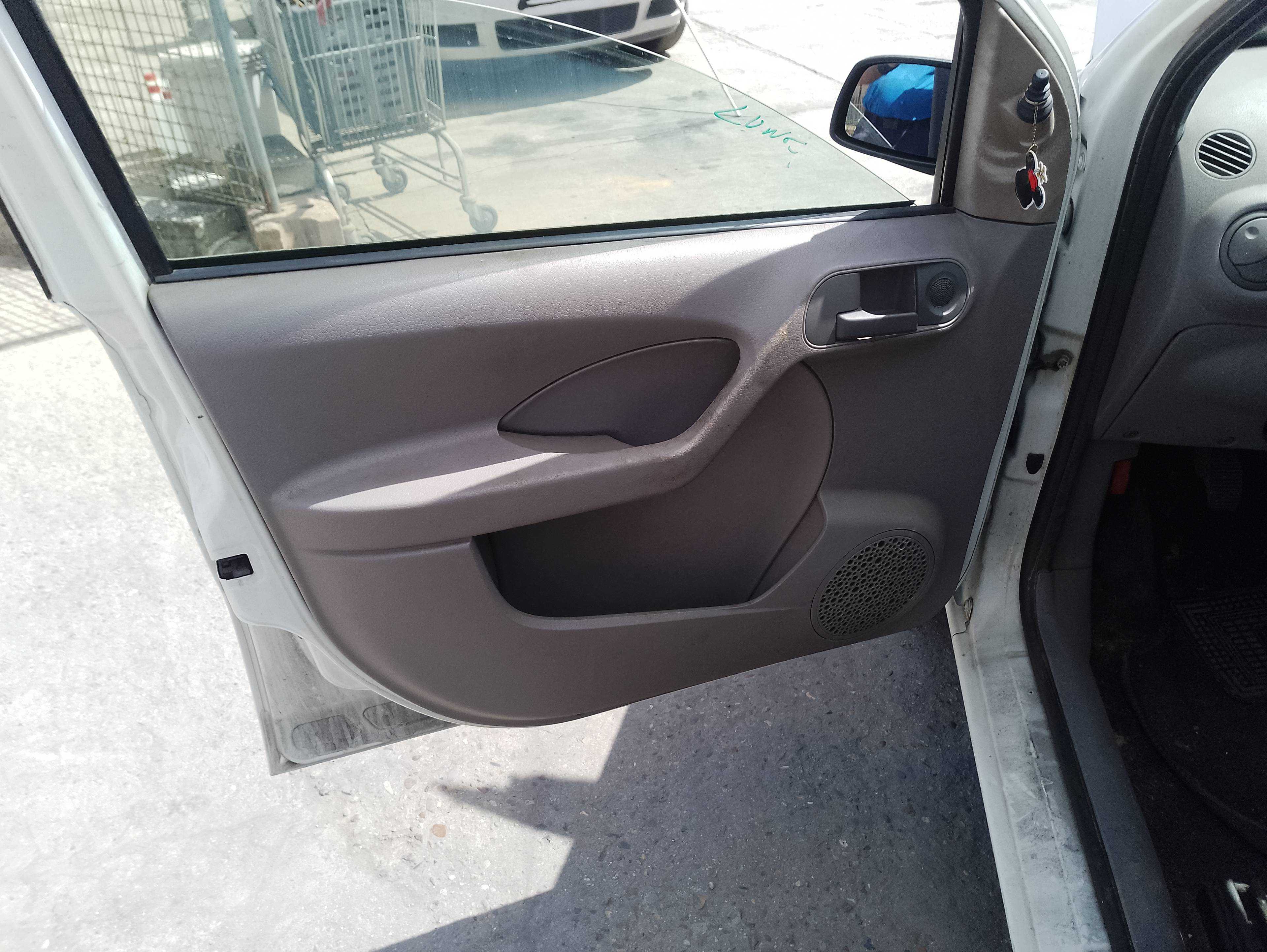 Recambio de guarnecido puerta delantera izquierda para fiat panda (169) 1.1 8v referencia OEM IAM   