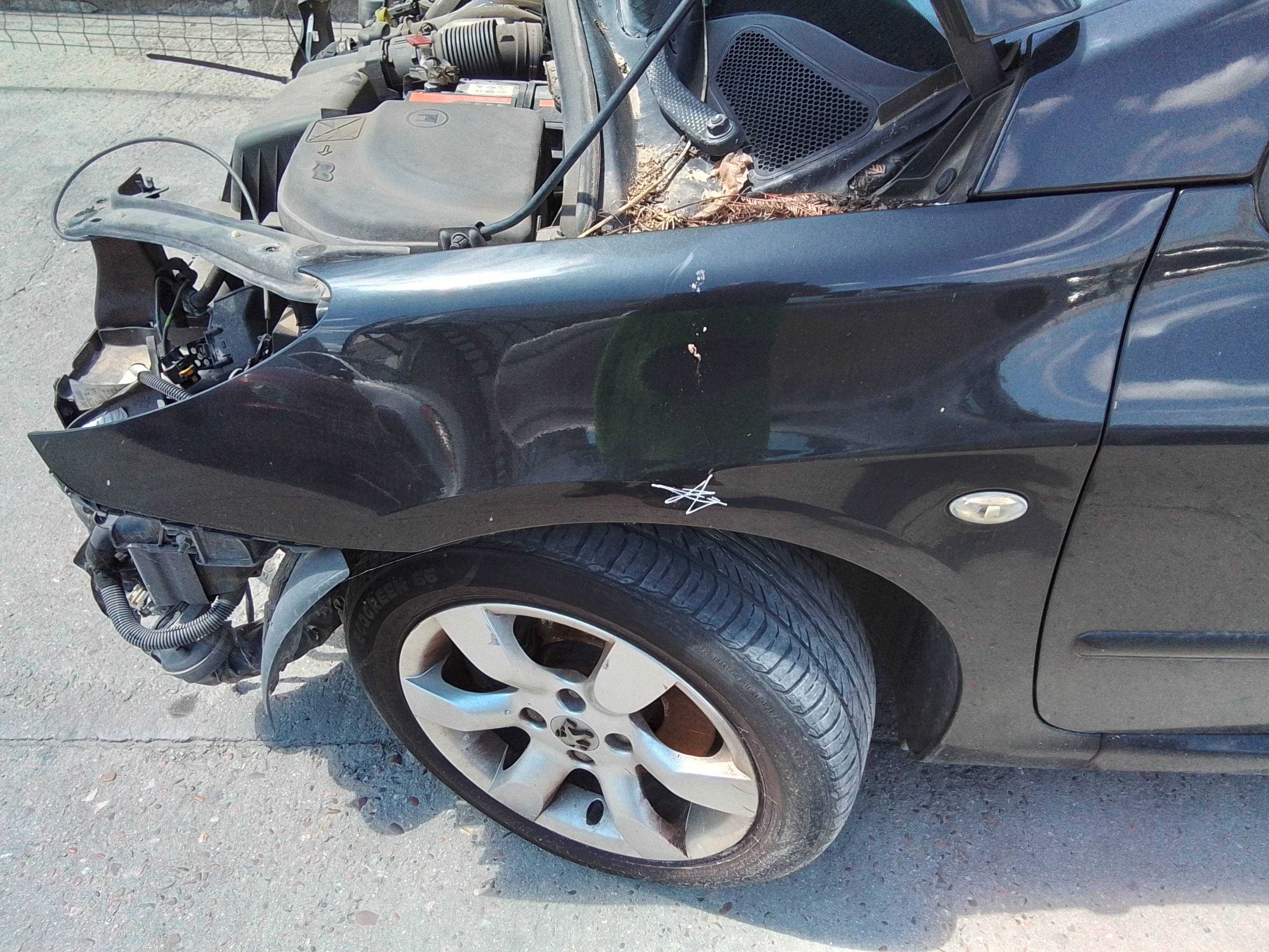 Recambio de aleta delantera izquierda para peugeot 307 cc (s2) básico referencia OEM IAM   