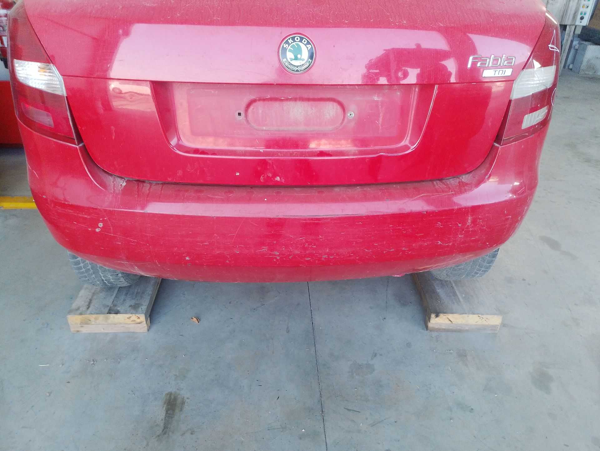 Recambio de paragolpes trasero para skoda fabia ii (542) 1.4 tdi referencia OEM IAM 5J6807421H  