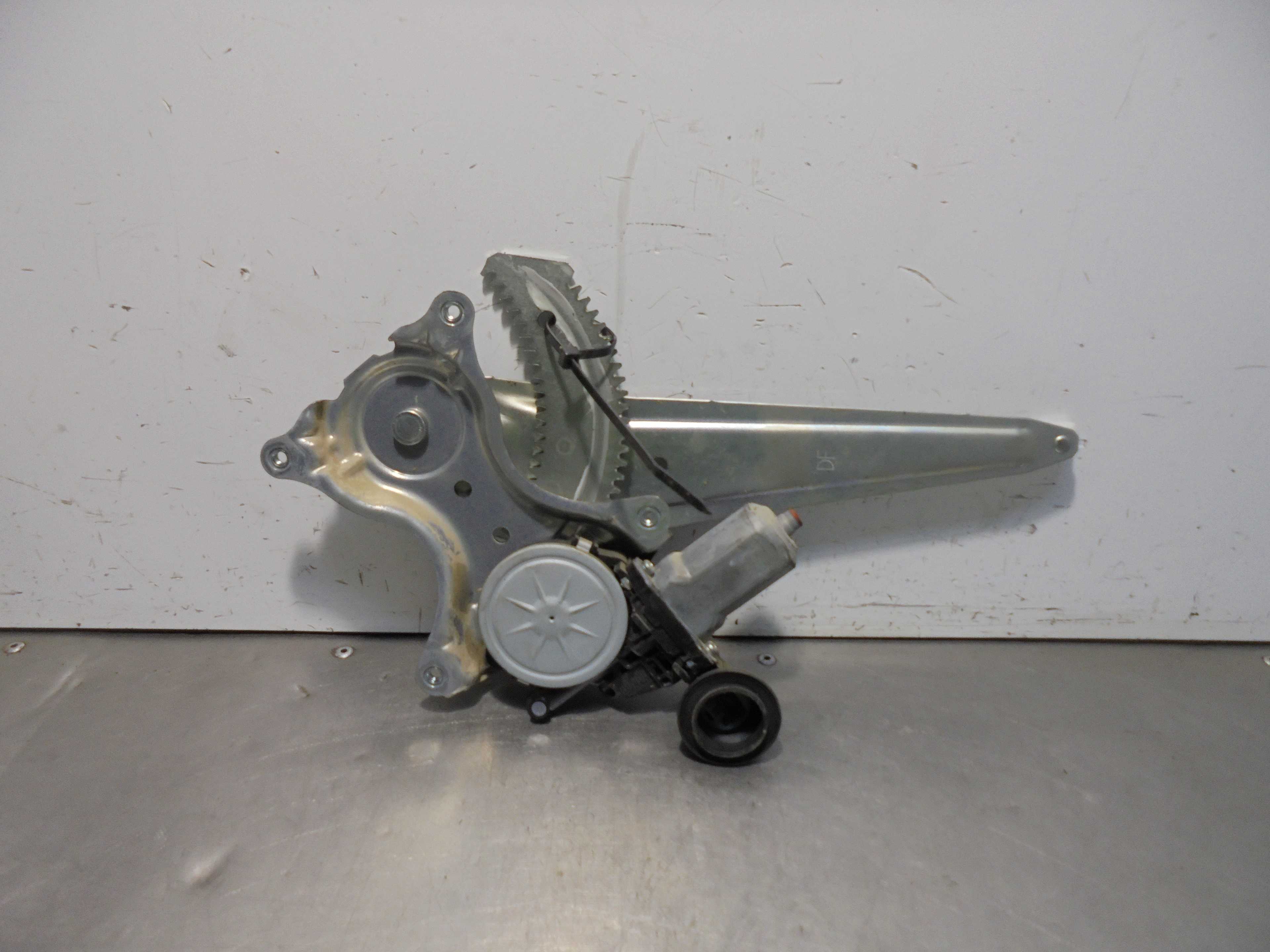 Recambio de elevalunas trasero derecho para toyota rav 4 advance hybrid referencia OEM IAM 2621002341 ELECTRICO 5 P DENSO