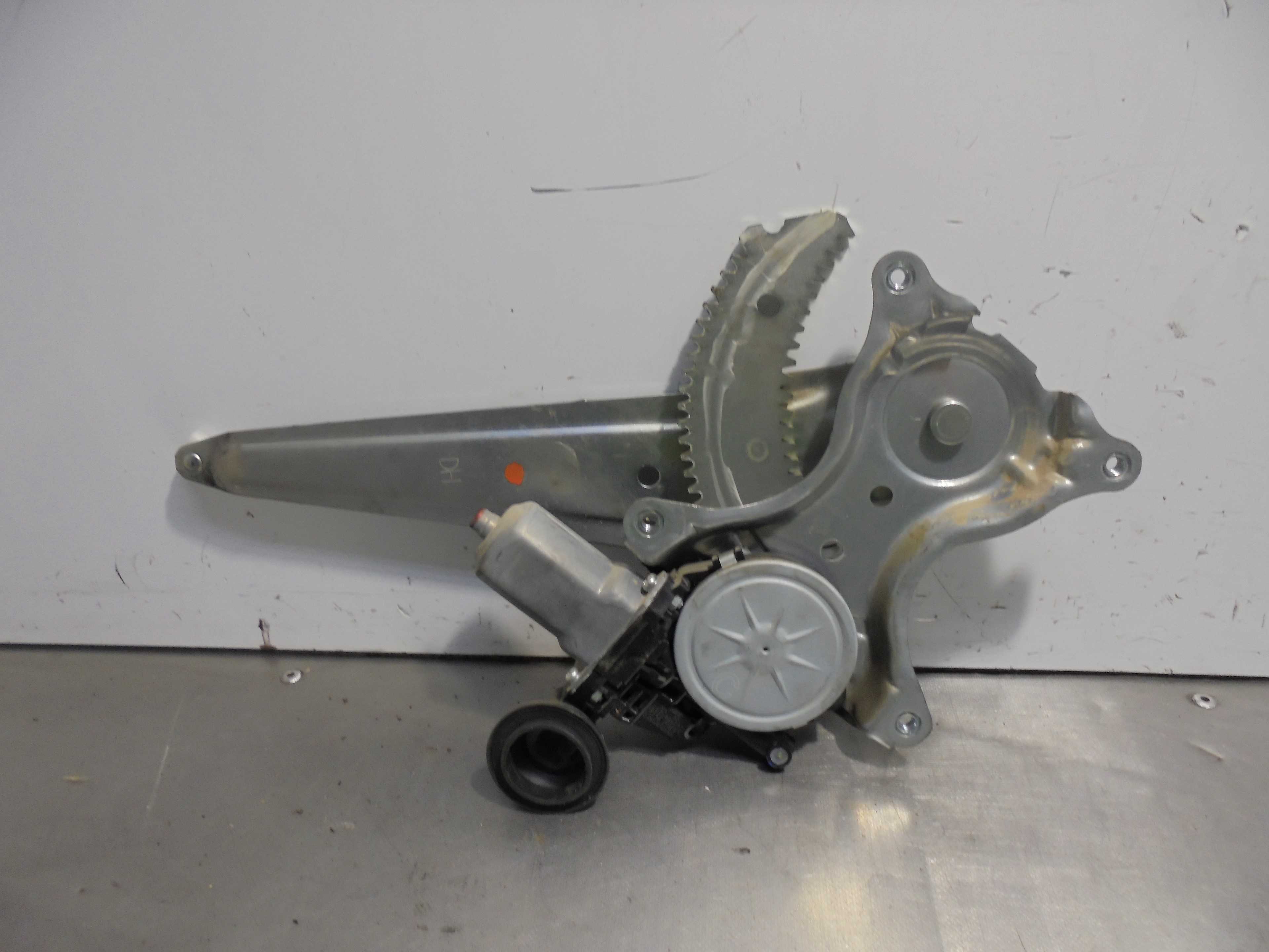 Recambio de elevalunas trasero izquierdo para toyota rav 4 advance hybrid referencia OEM IAM 262100233180 ELECTRICO 5 P 