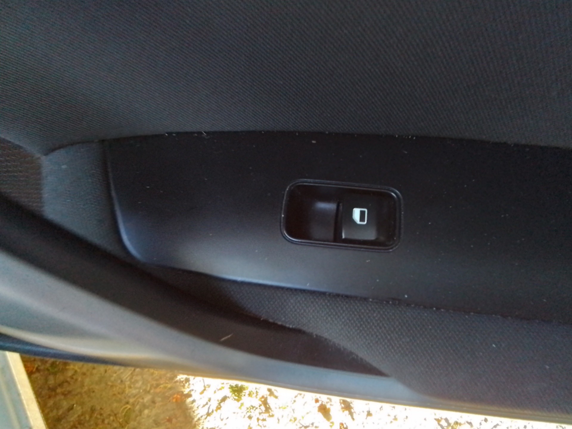 Recambio de mando elevalunas delantero derecho para kia ceed business referencia OEM IAM 40B5221500  