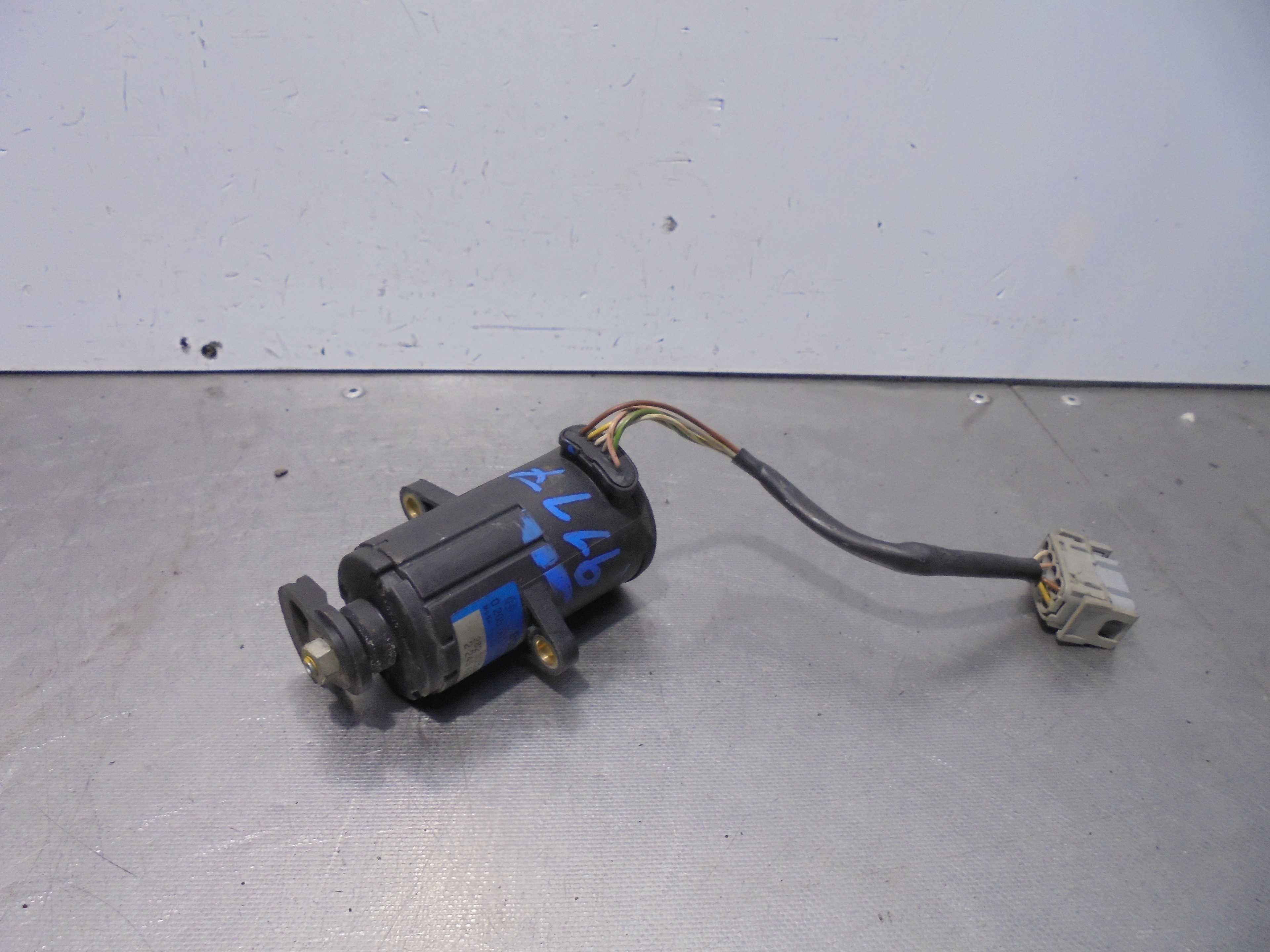 Recambio de potenciometro pedal para bmw serie 3 berlina (e46) 318d referencia OEM IAM 0205001040 BOSCH 