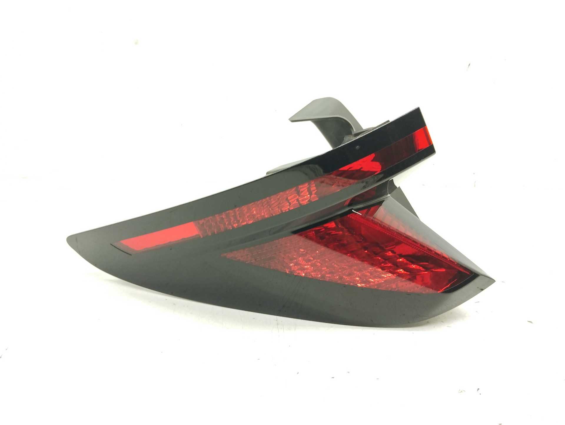 Recambio de piloto trasero izquierdo para hyundai tucson 1.6 crdi cat referencia OEM IAM 92401N7000  