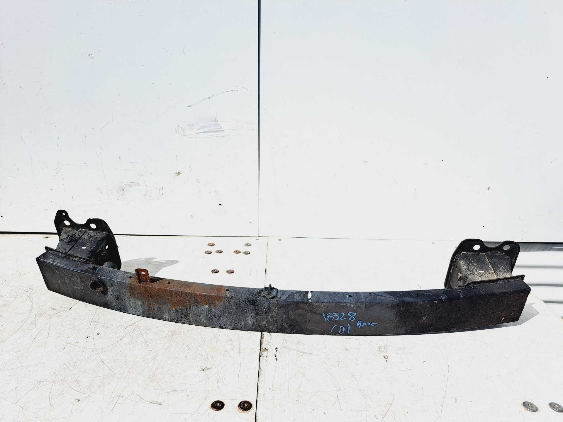 Recambio de refuerzo paragolpes delantero para hyundai tucson 1.6 crdi cat referencia OEM IAM   
