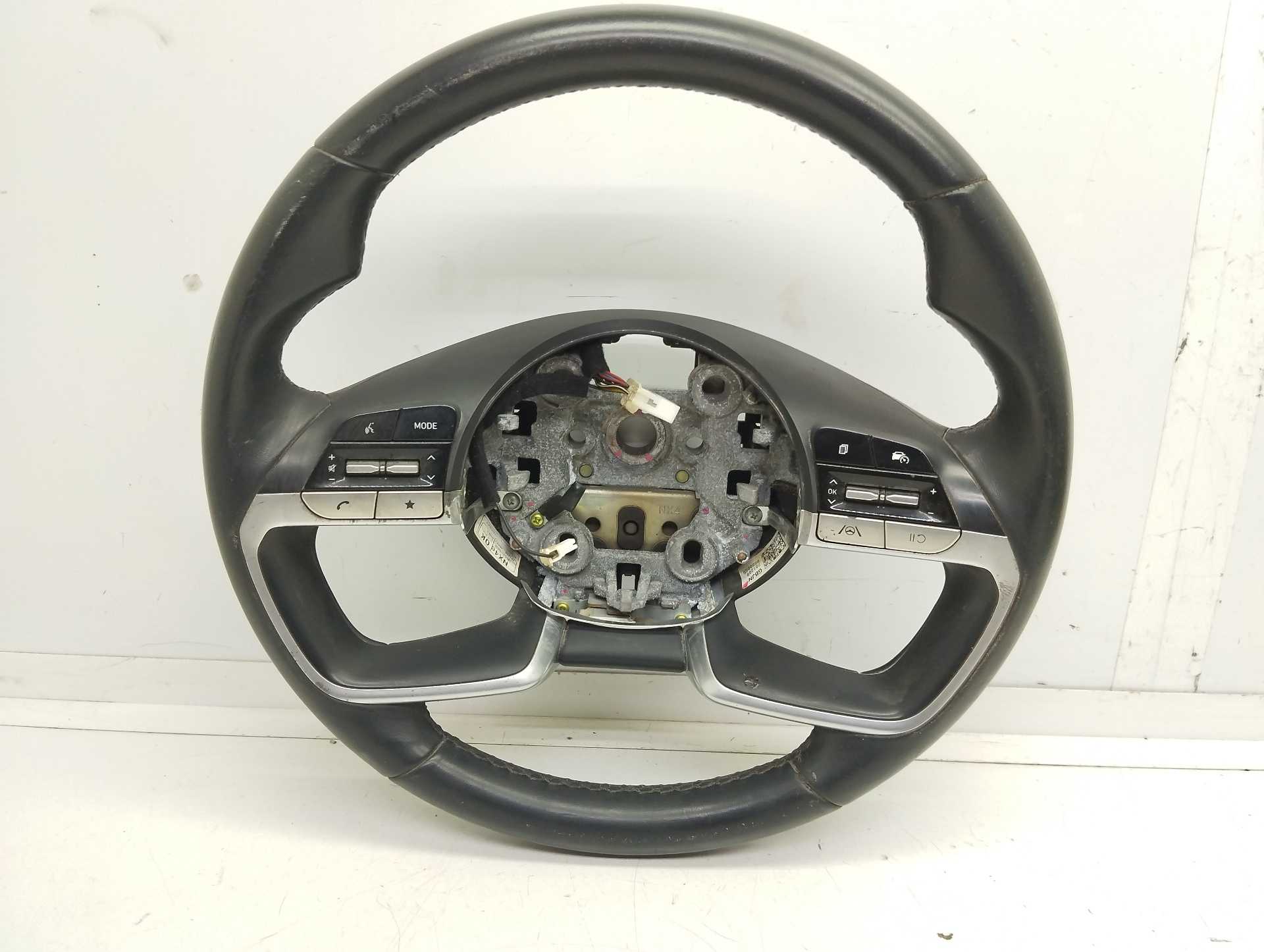 Recambio de volante para hyundai tucson 1.6 crdi cat referencia OEM IAM 56170N9000  