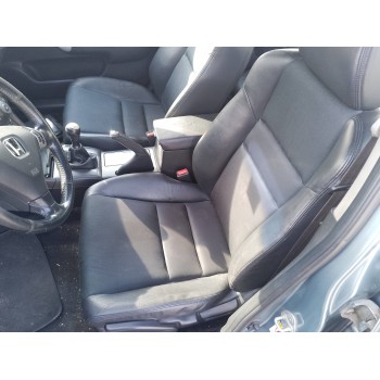 ASIENTO DELANTERO IZQUIERDO 