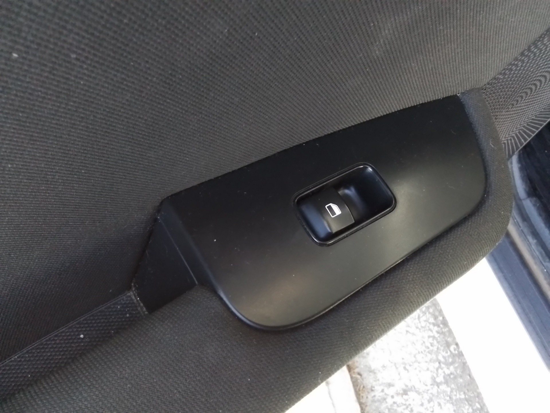Recambio de mando elevalunas trasero izquierdo para kia ceed business referencia OEM IAM 40B5221500  