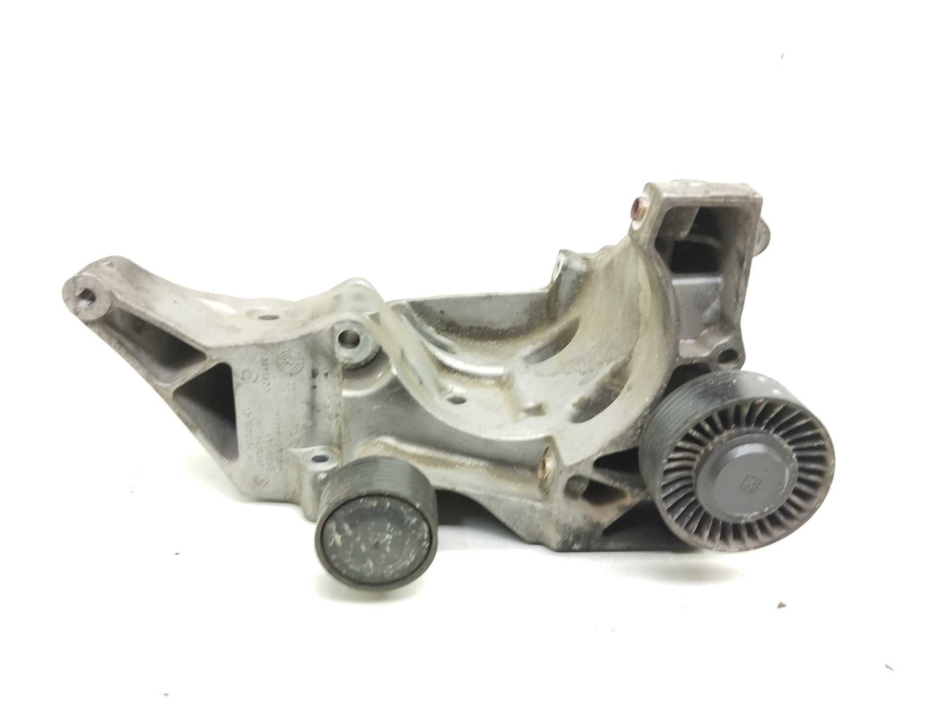 Recambio de soporte alternador para bmw serie 1 berlina (e81/e87) 118d referencia OEM IAM 780263902  