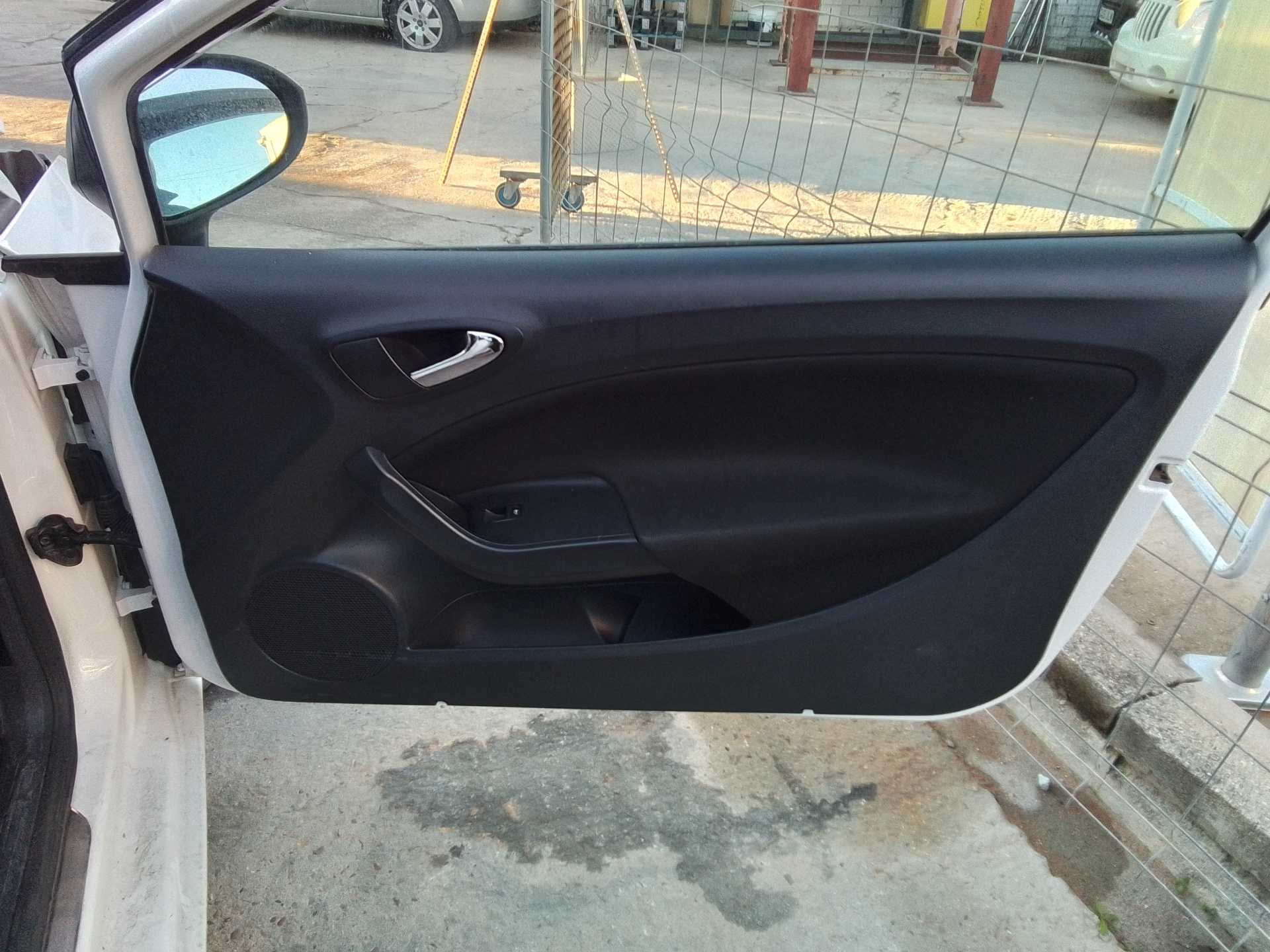 Recambio de guarnecido puerta delantera derecha para seat ibiza (6j5) 1.6 tdi referencia OEM IAM   