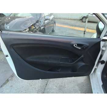 GUARNECIDO PUERTA DELANTERA IZQUIERDA 