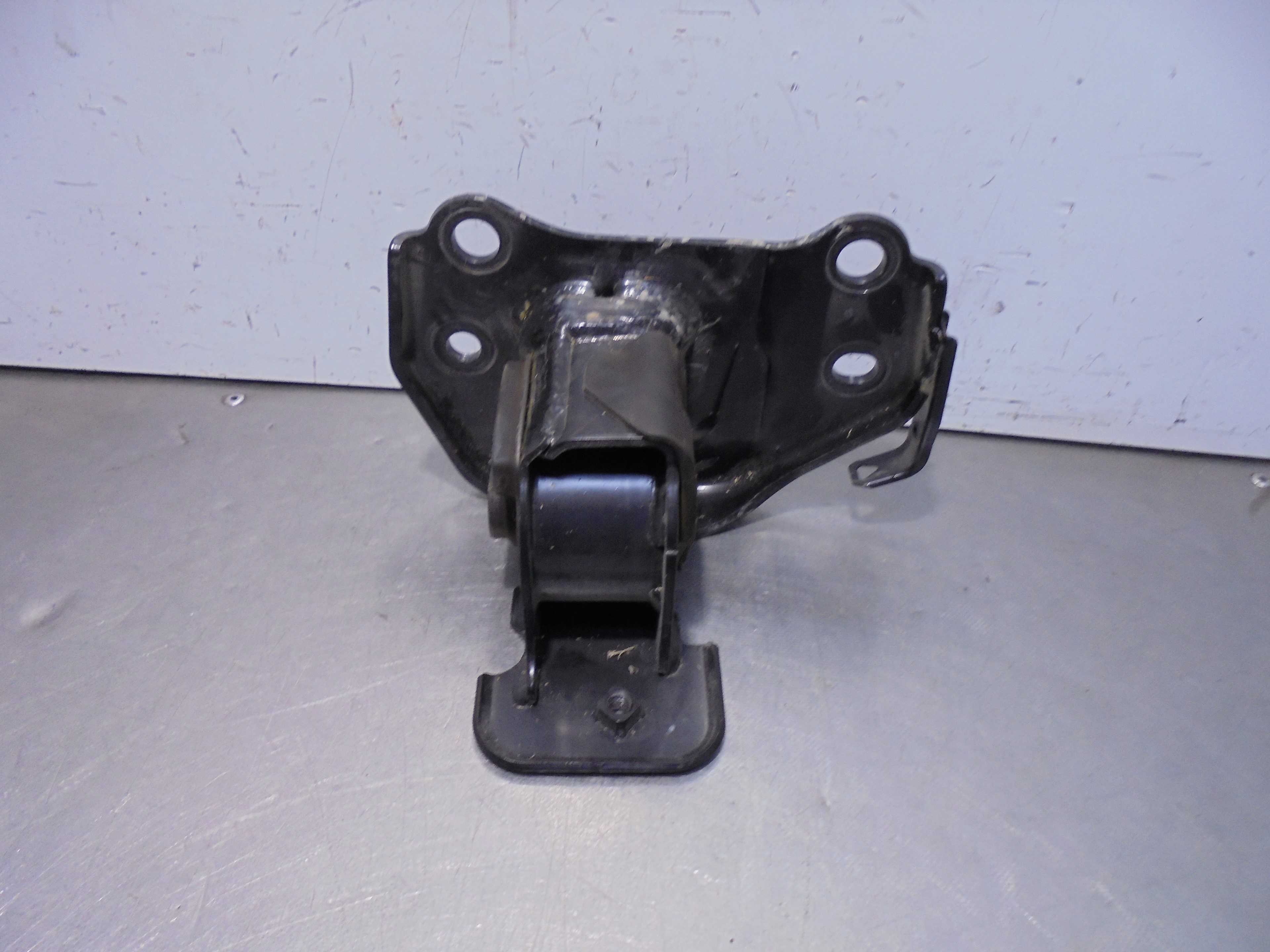 Recambio de soporte motor izquierdo para toyota rav 4 advance hybrid referencia OEM IAM   
