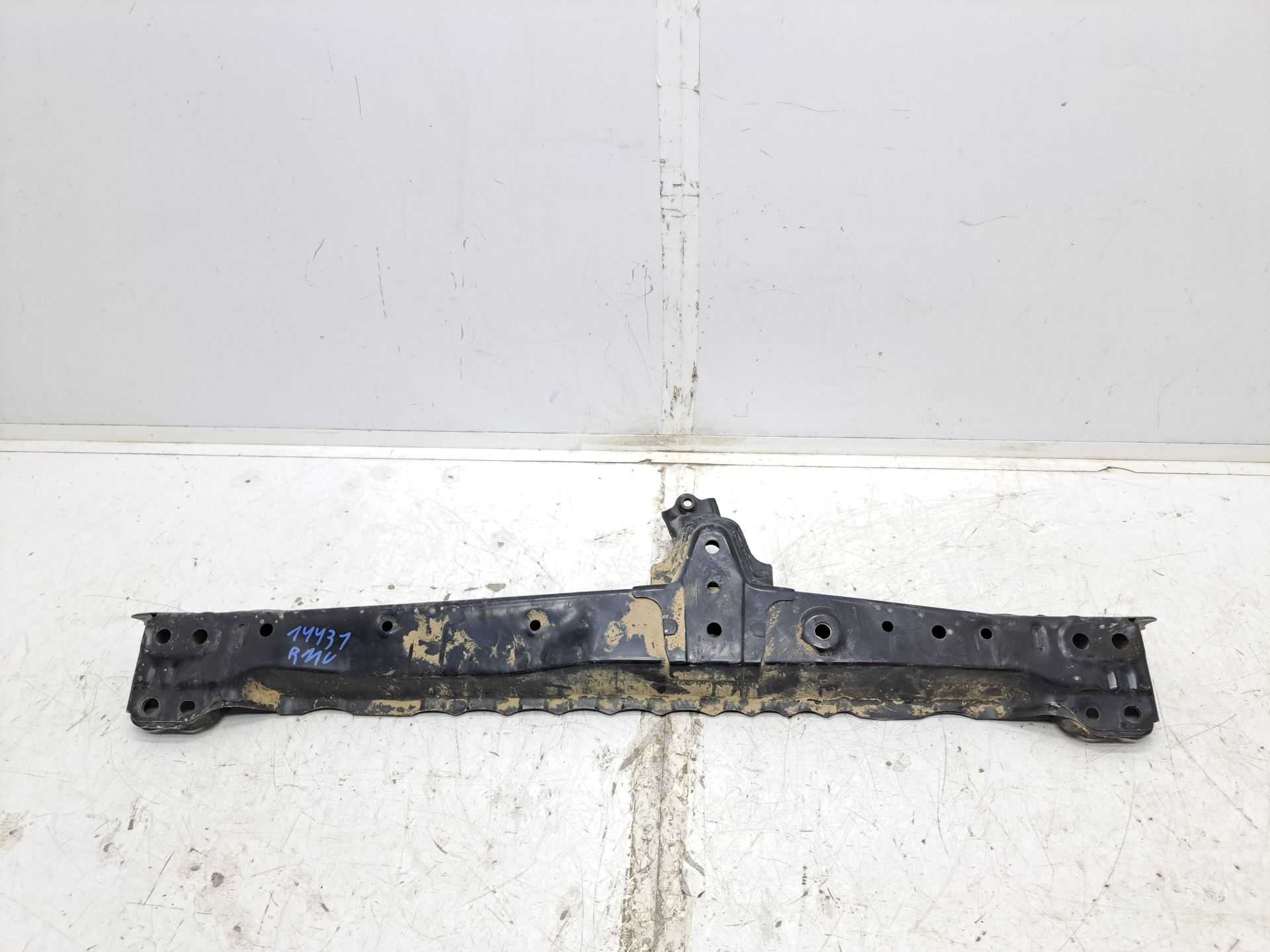 Recambio de travesaño inferior para toyota rav 4 advance hybrid referencia OEM IAM   